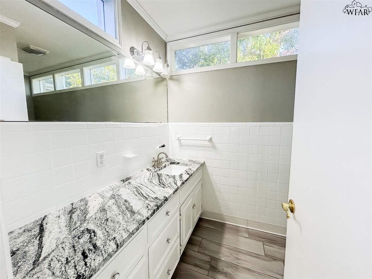 3204 MARTIN BOULEVARD