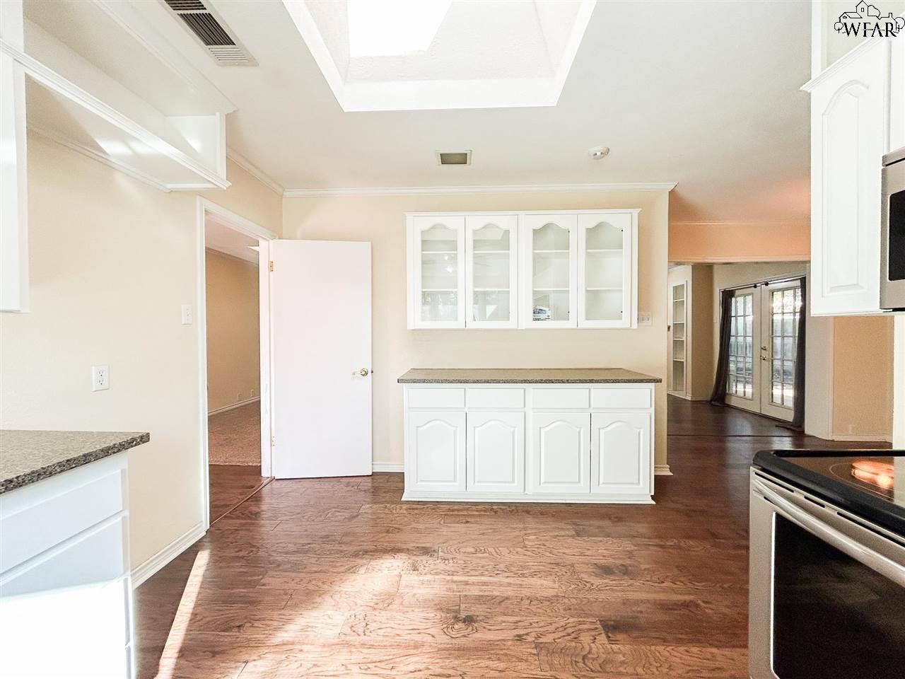 3204 MARTIN BOULEVARD