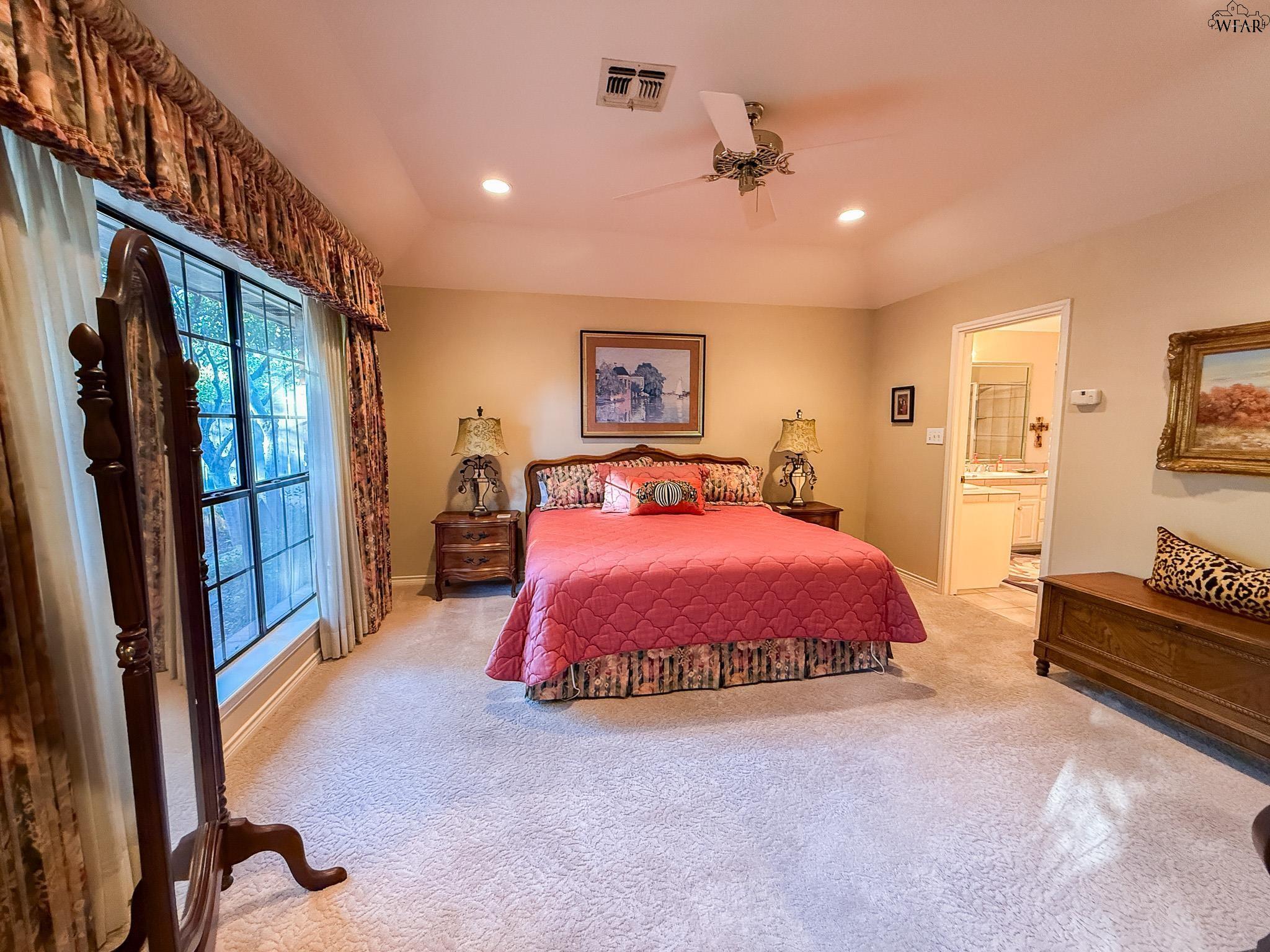 2813 HAPPY HOLLOW DRIVE