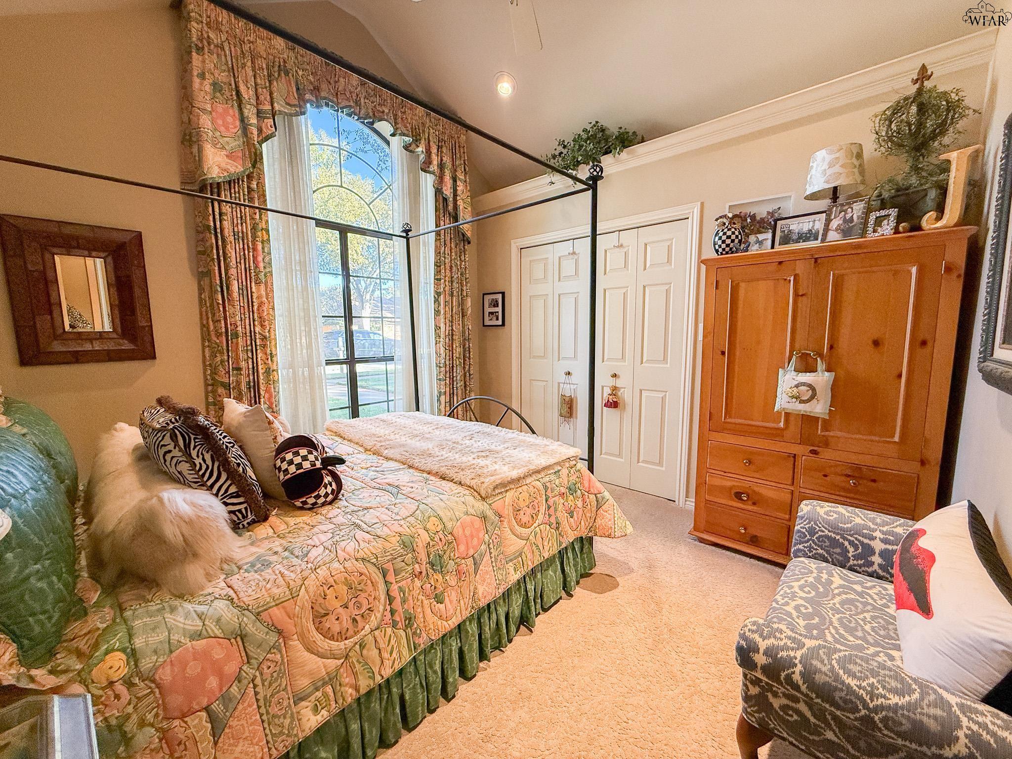 2813 HAPPY HOLLOW DRIVE