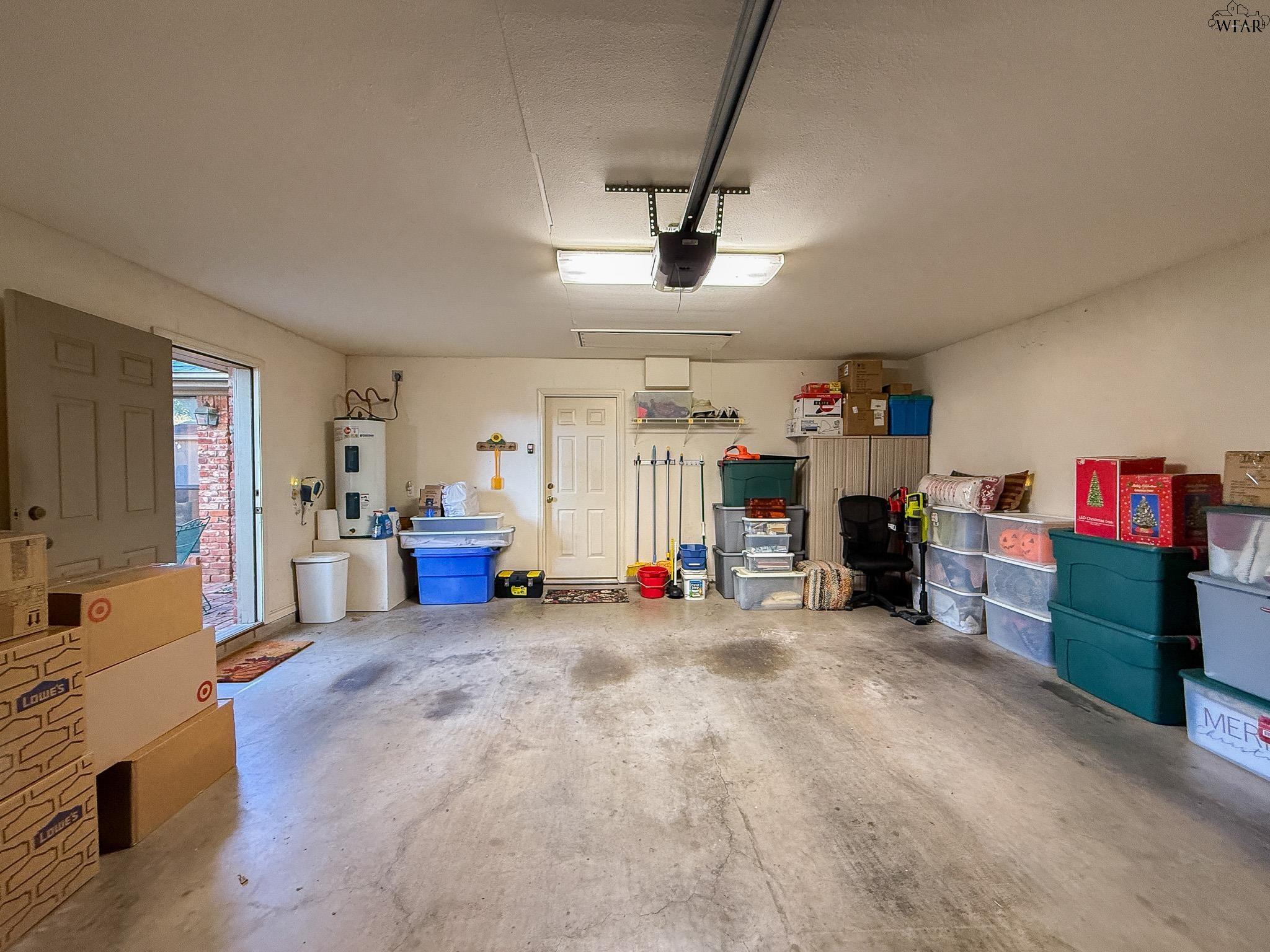 2813 HAPPY HOLLOW DRIVE