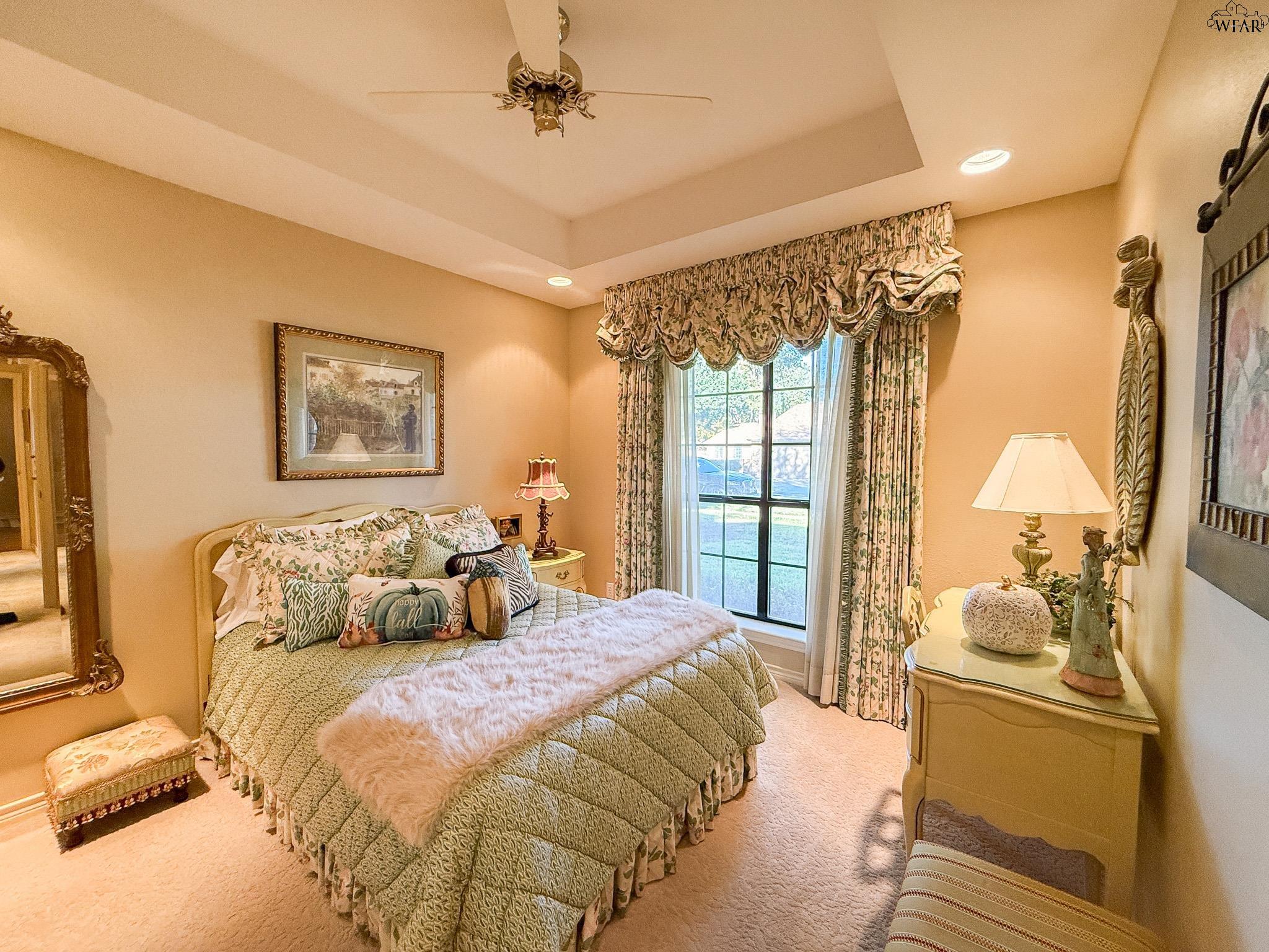 2813 HAPPY HOLLOW DRIVE