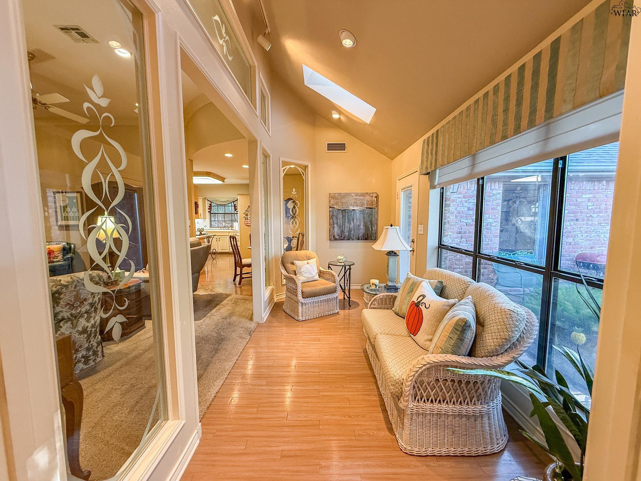 2813 HAPPY HOLLOW DRIVE