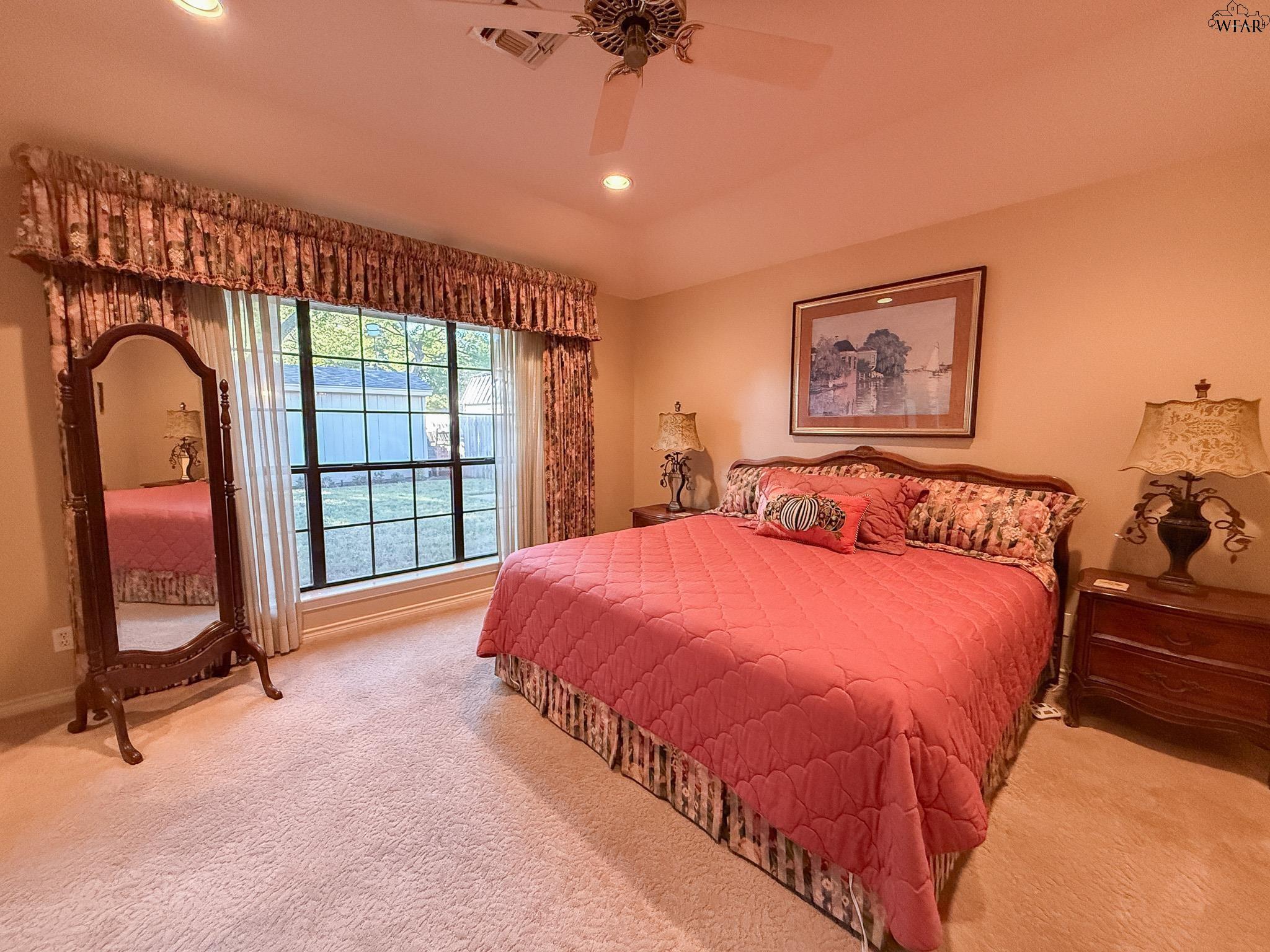 2813 HAPPY HOLLOW DRIVE