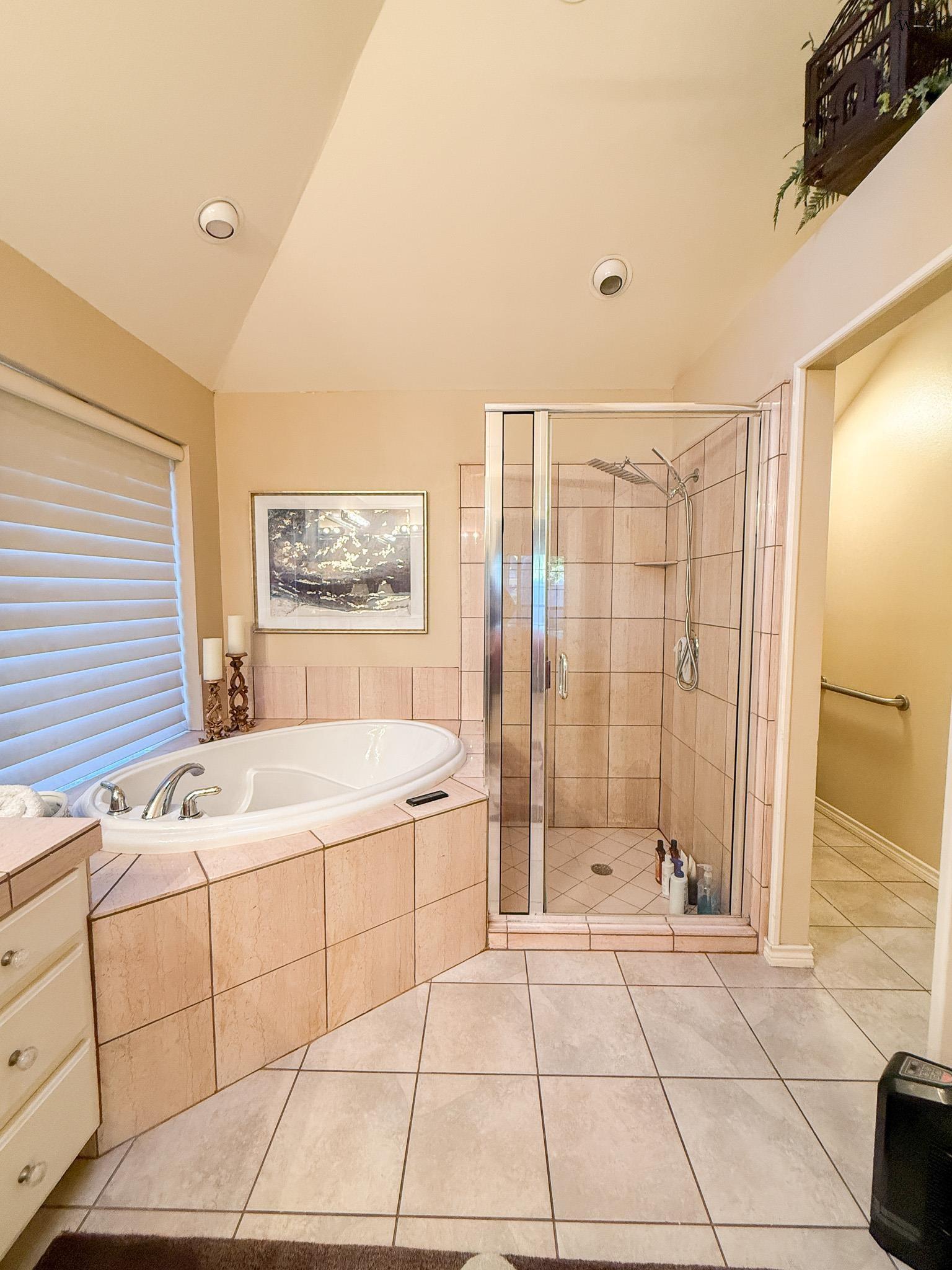 2813 HAPPY HOLLOW DRIVE