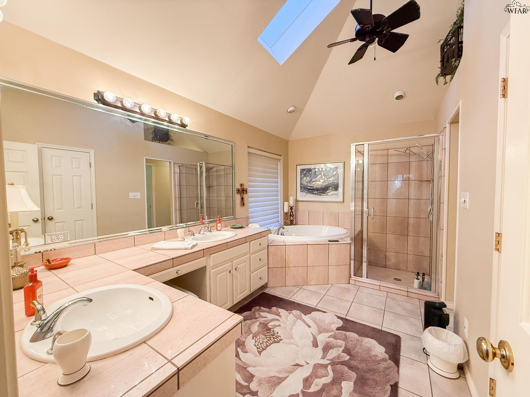 2813 HAPPY HOLLOW DRIVE