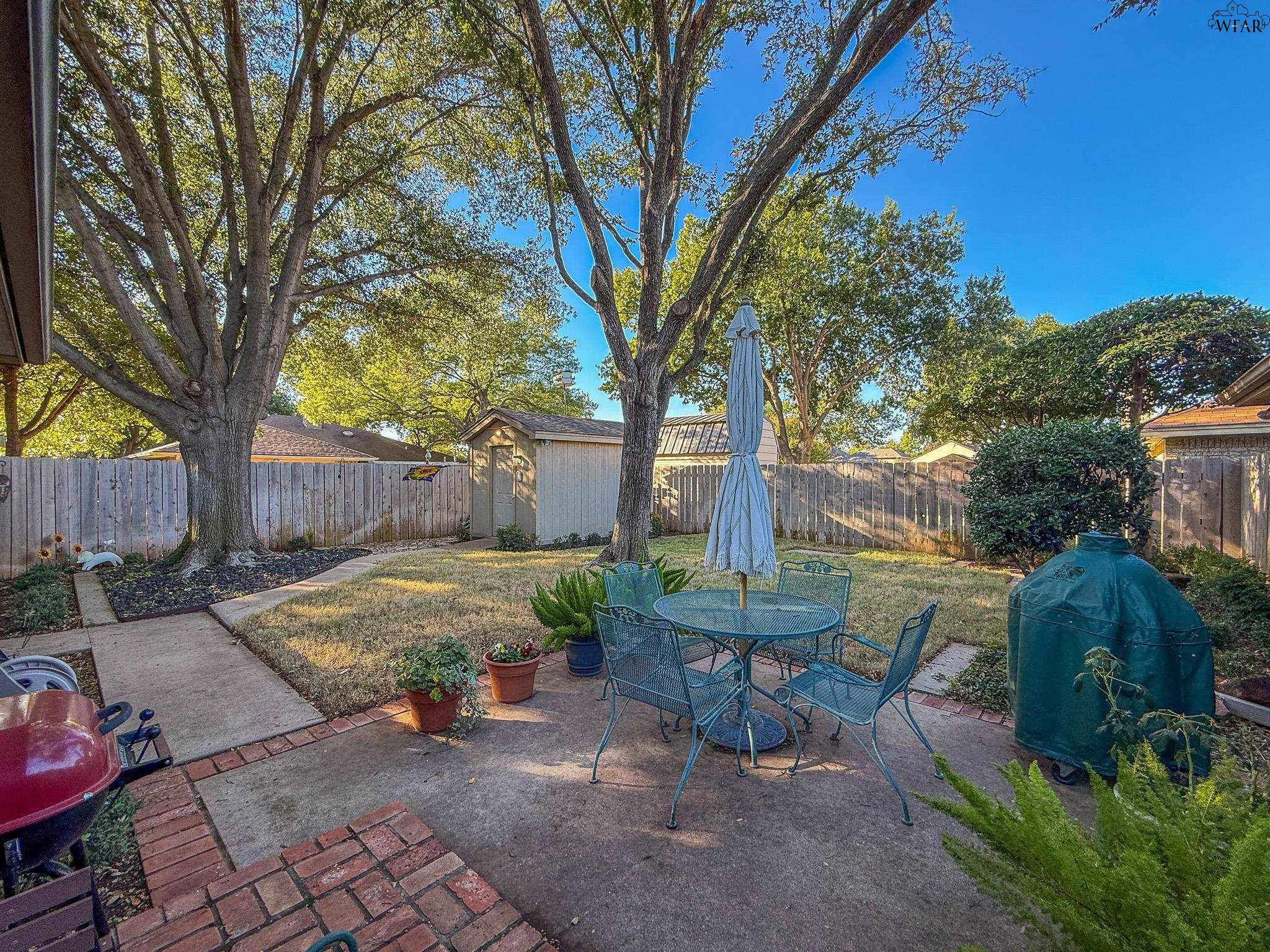 2813 HAPPY HOLLOW DRIVE