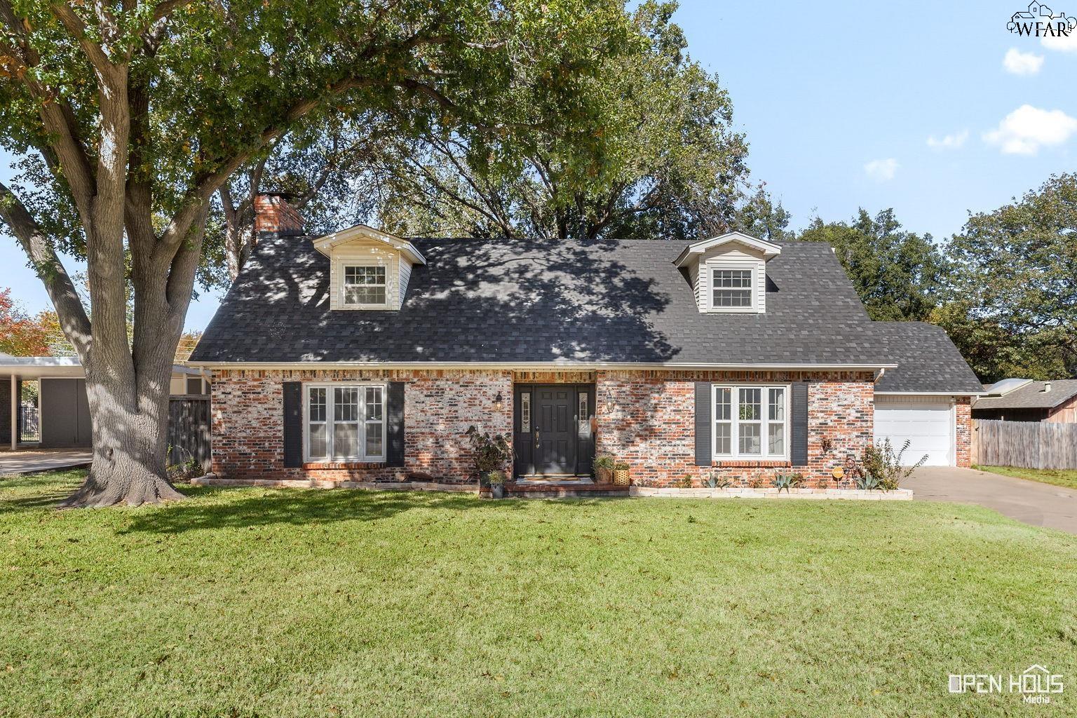 1570 SINGLETON AVENUE