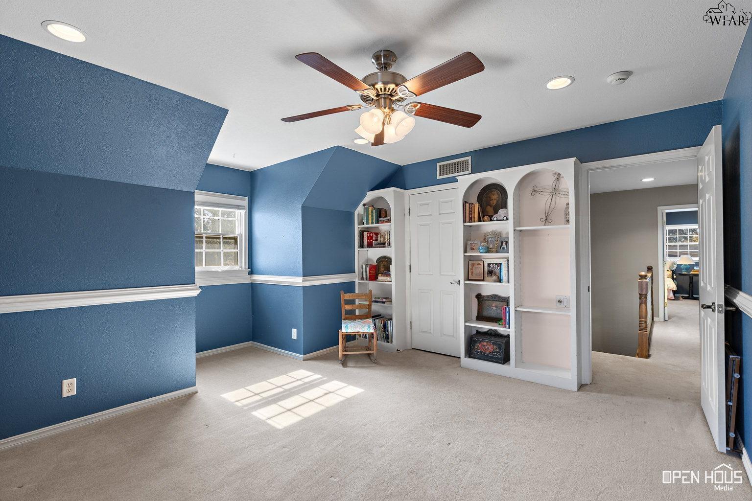 1570 SINGLETON AVENUE