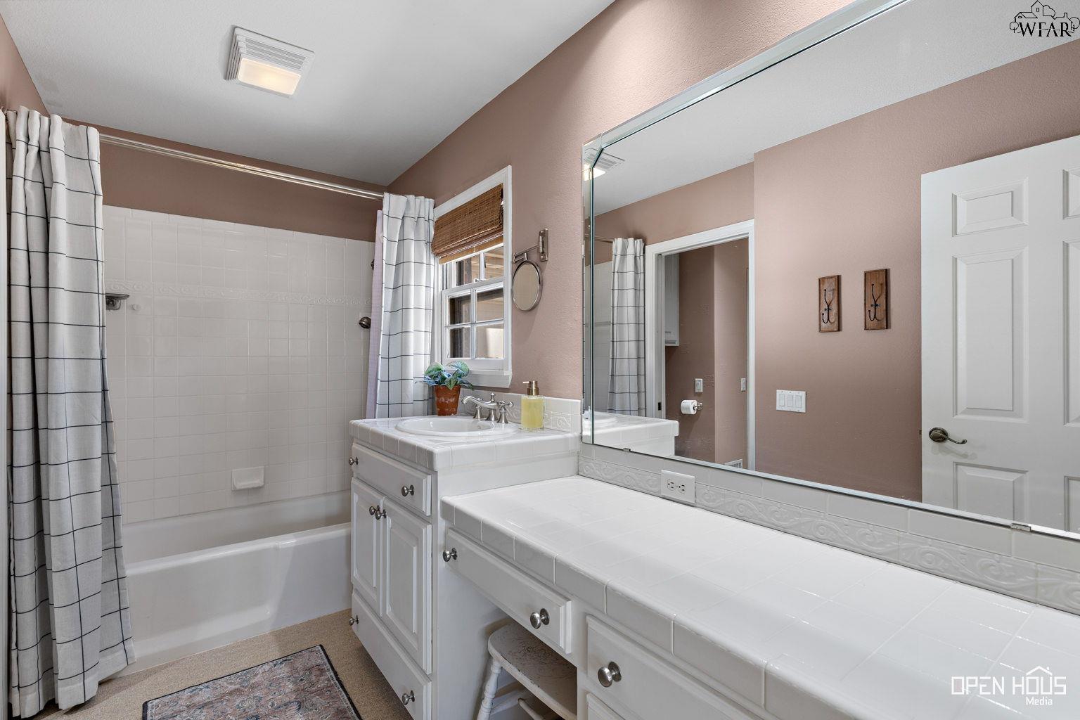 1570 SINGLETON AVENUE