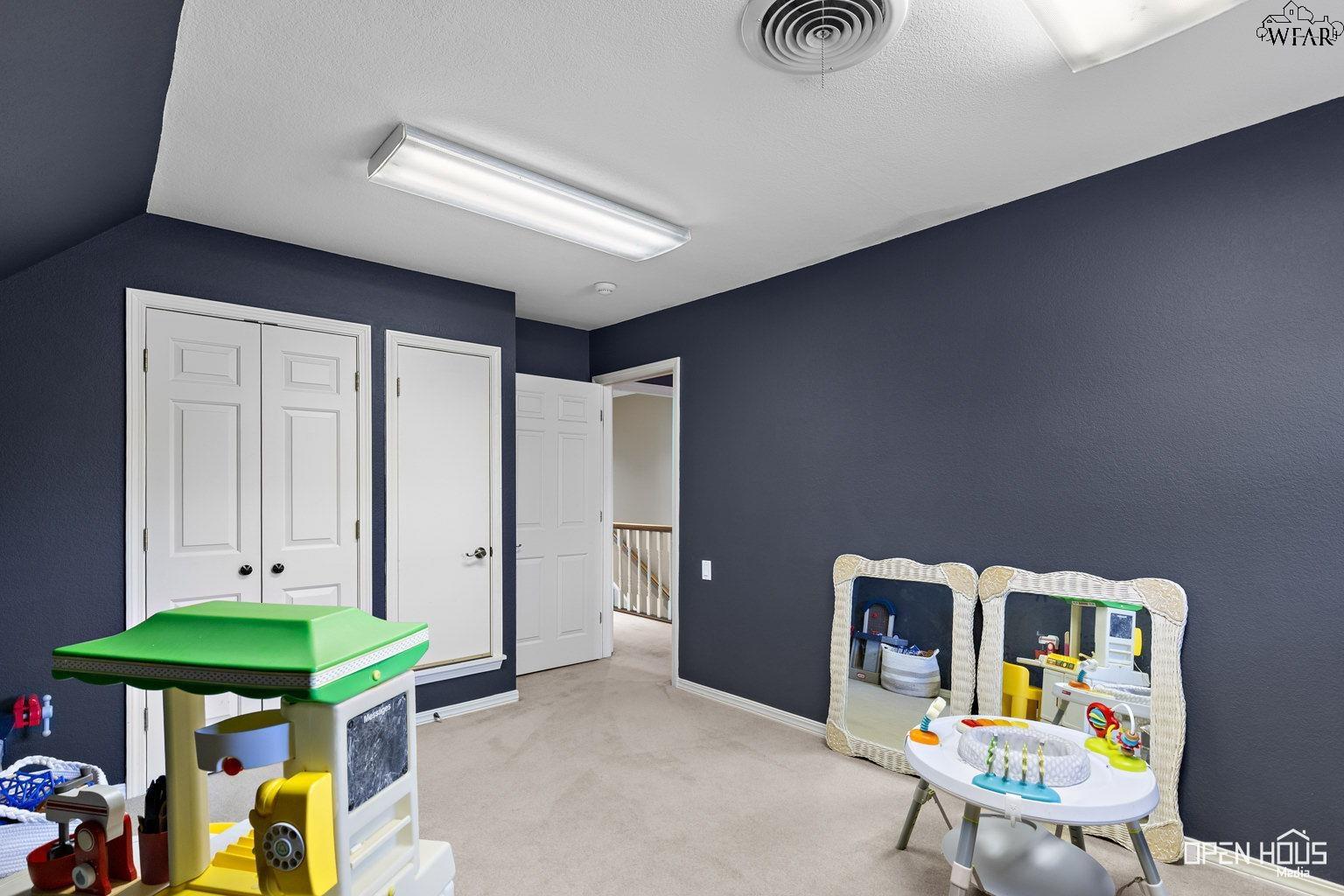 1570 SINGLETON AVENUE