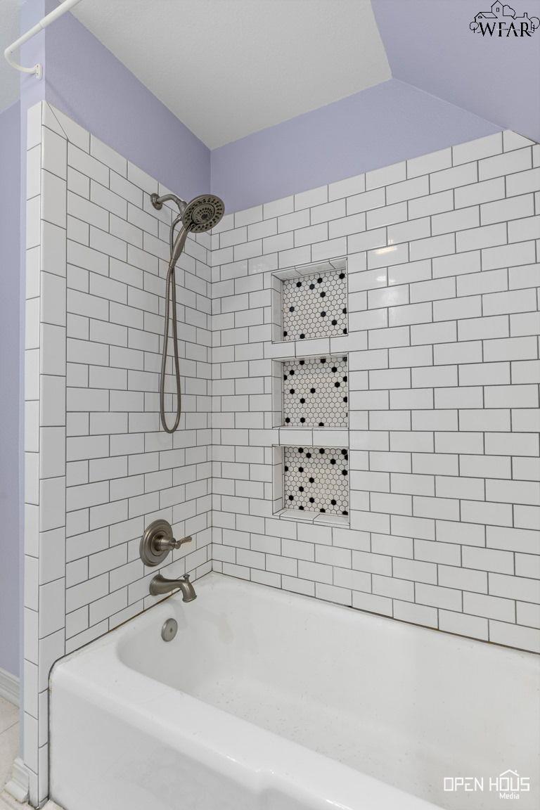 1570 SINGLETON AVENUE