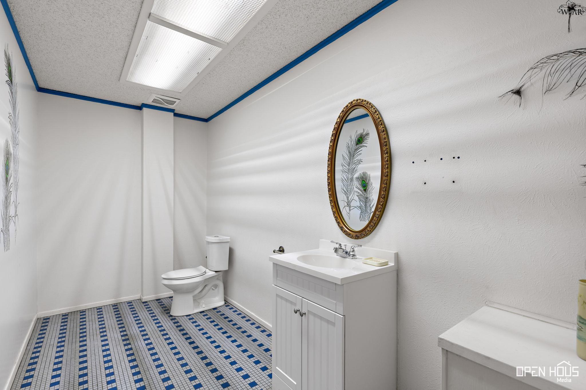 4200 HENRY S GRACE FREEWAY