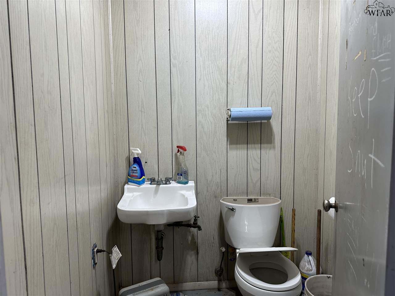 9672 SEYMOUR HIGHWAY