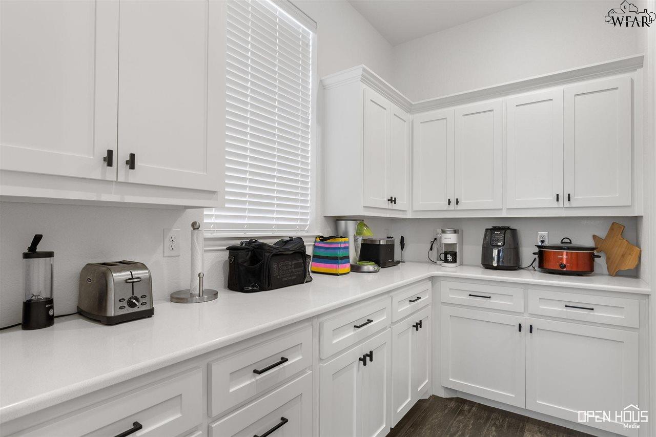 4806 SILVER CREST DRIVE