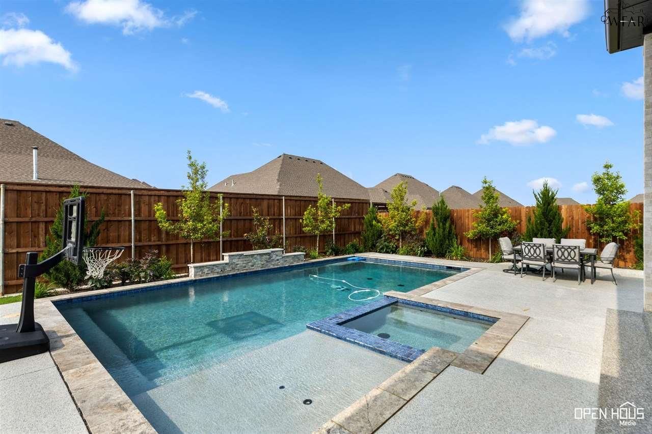 4806 SILVER CREST DRIVE