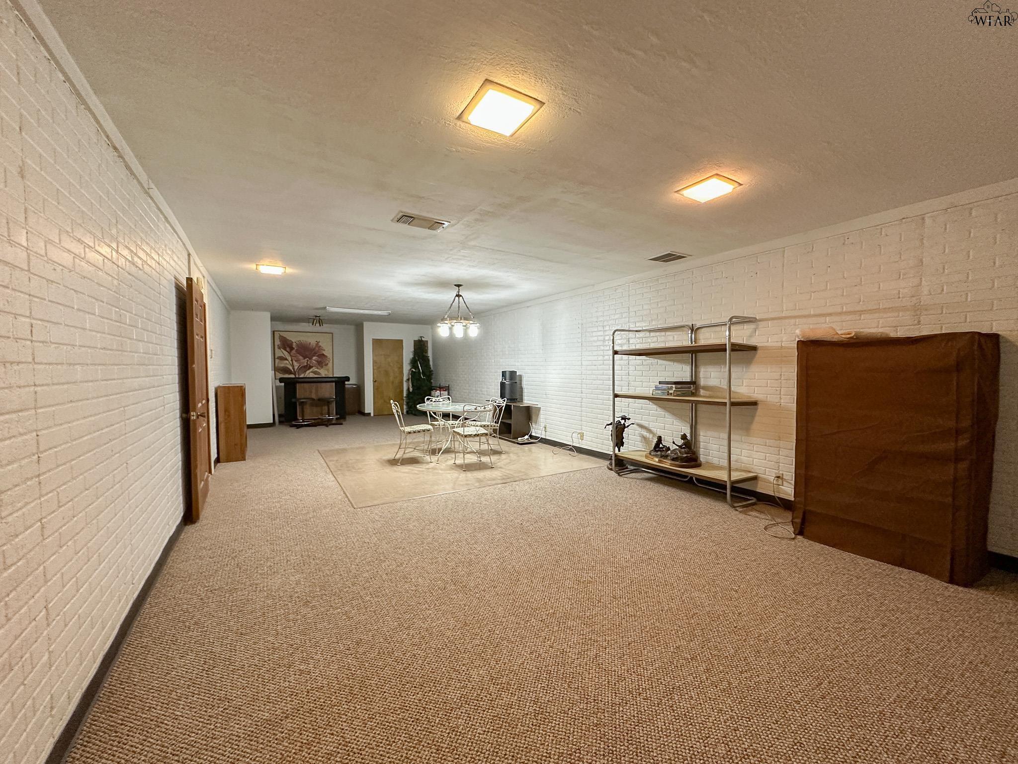 2509 GARDEN GROVE LANE