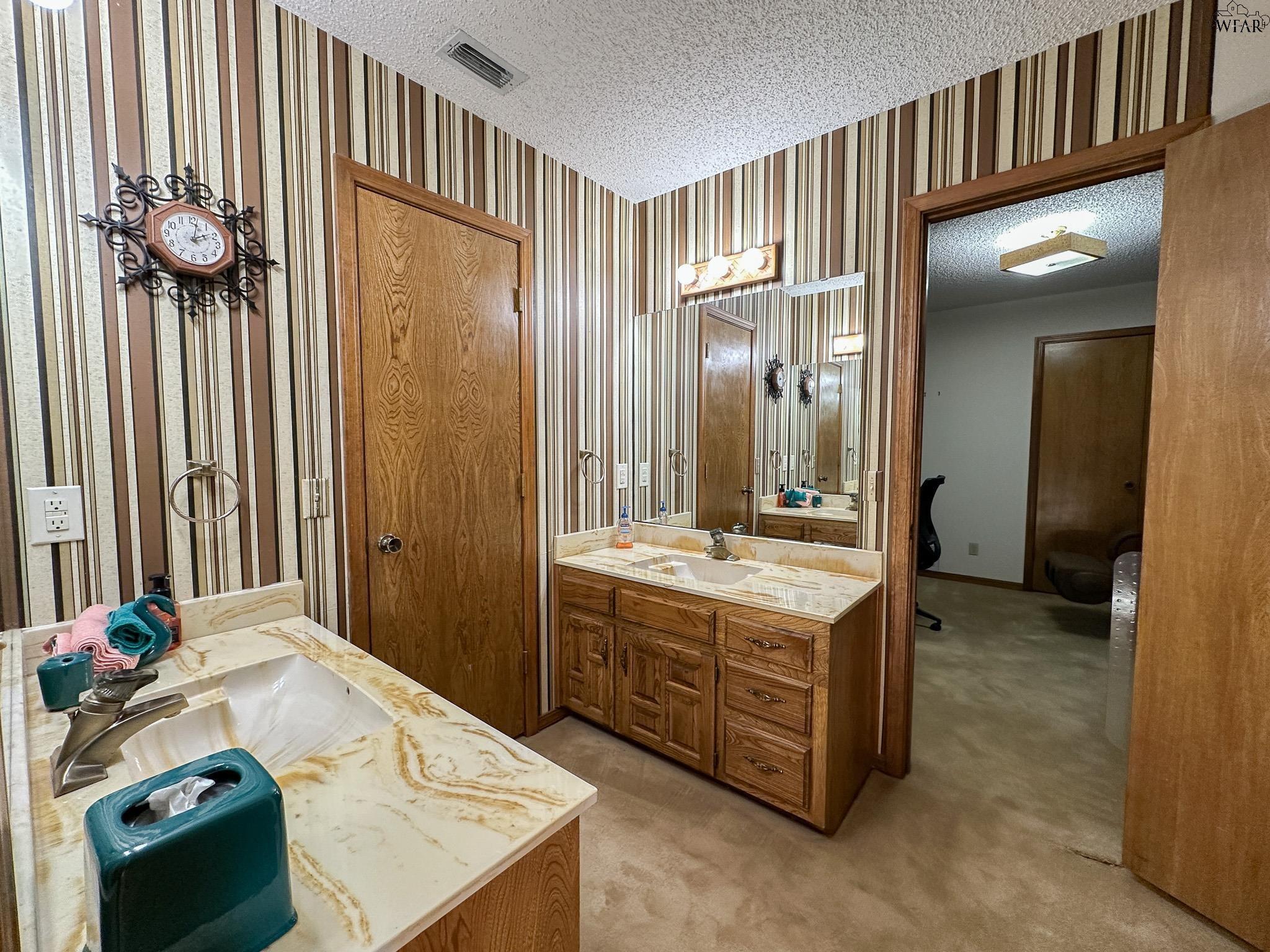 2509 GARDEN GROVE LANE