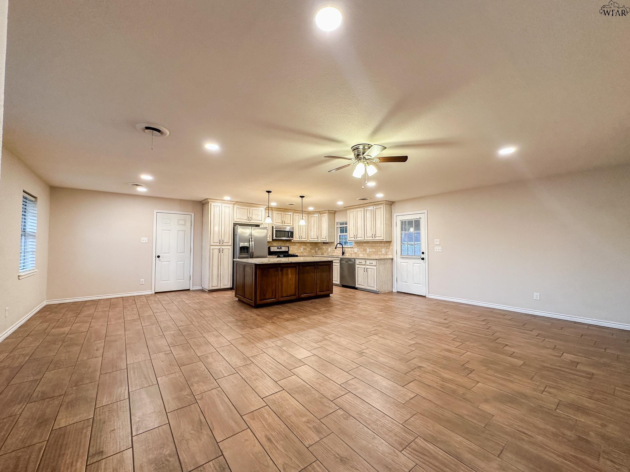 4653 EL CAPITAN DRIVE