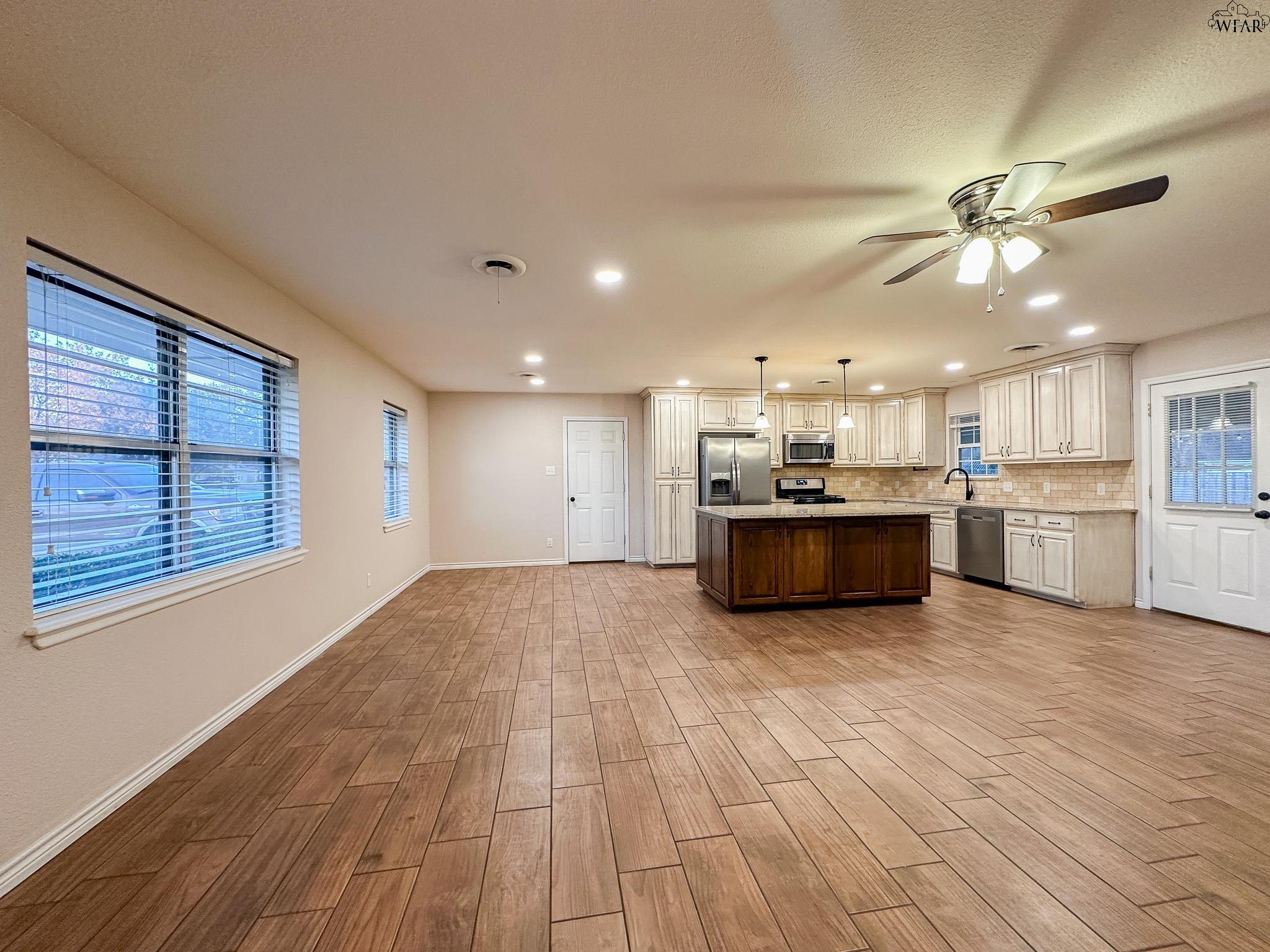 4653 EL CAPITAN DRIVE