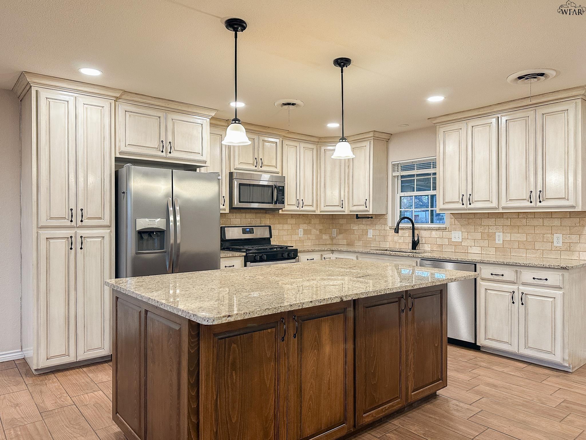 4653 EL CAPITAN DRIVE