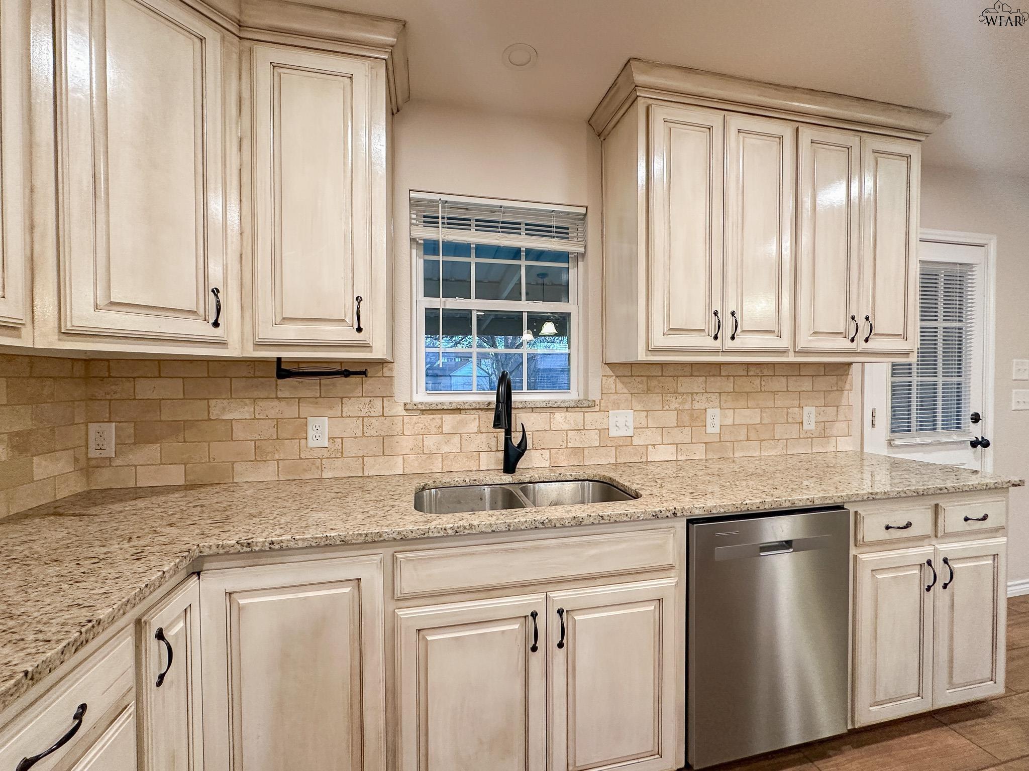 4653 EL CAPITAN DRIVE