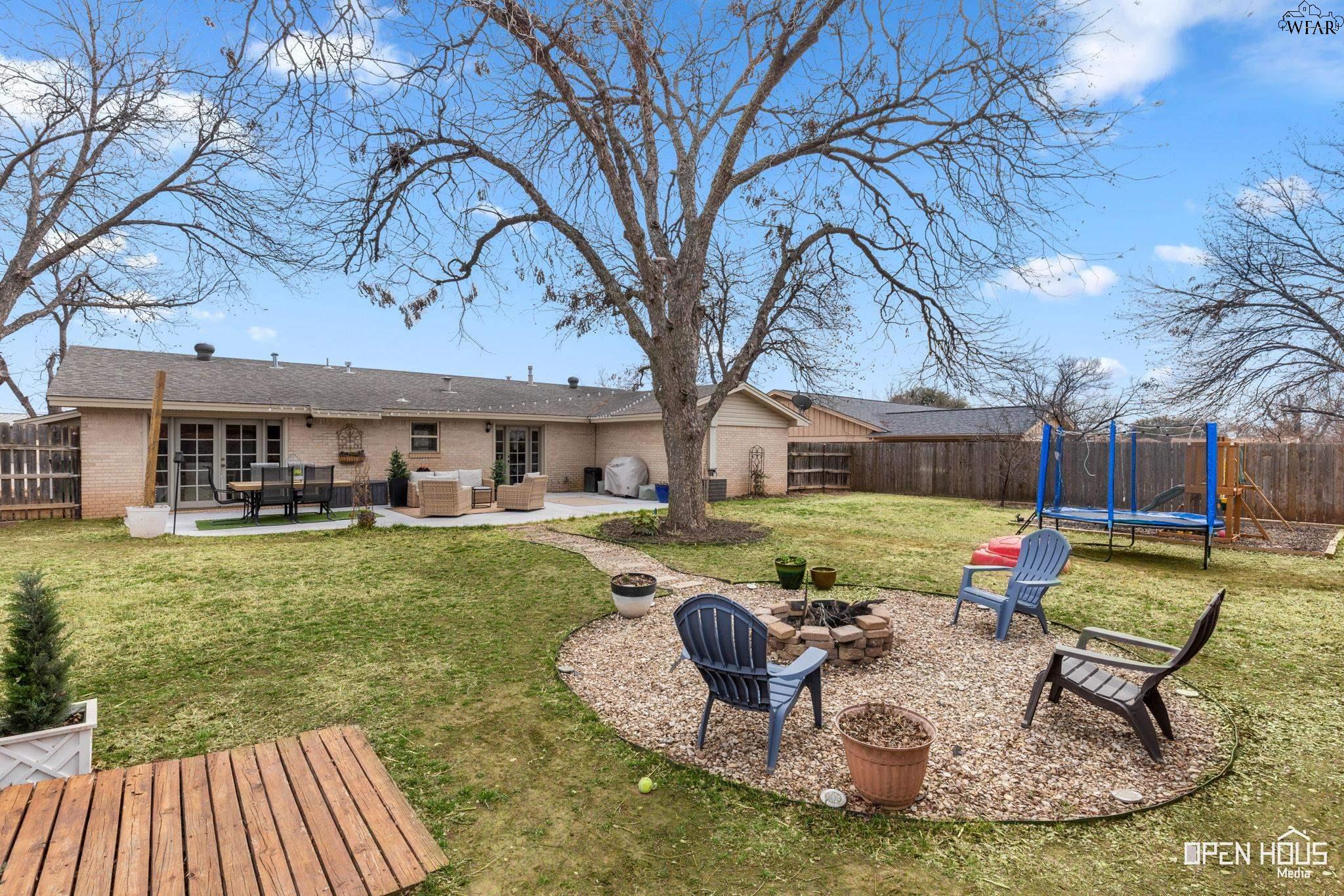 2508 LANSING BOULEVARD