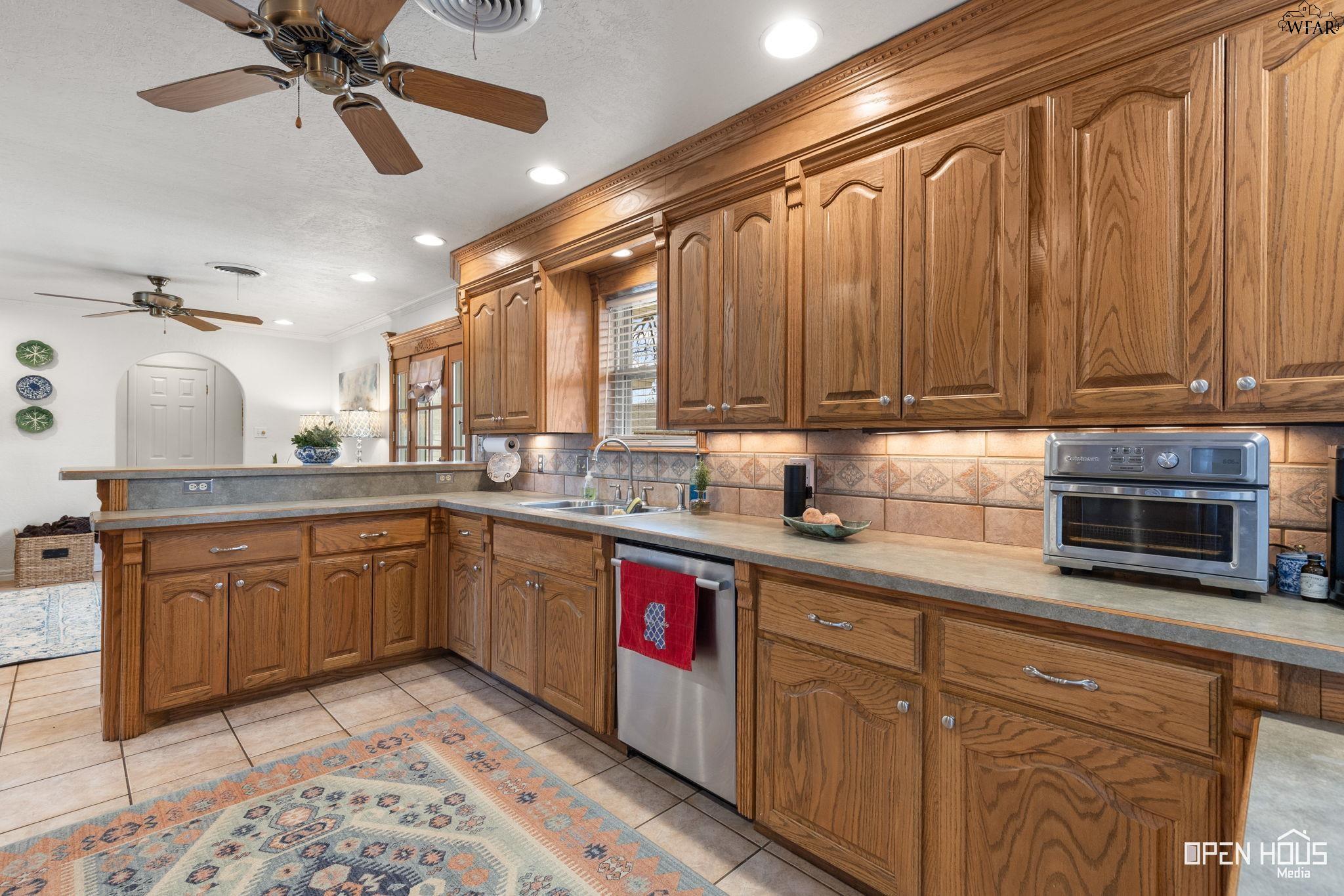 2508 LANSING BOULEVARD