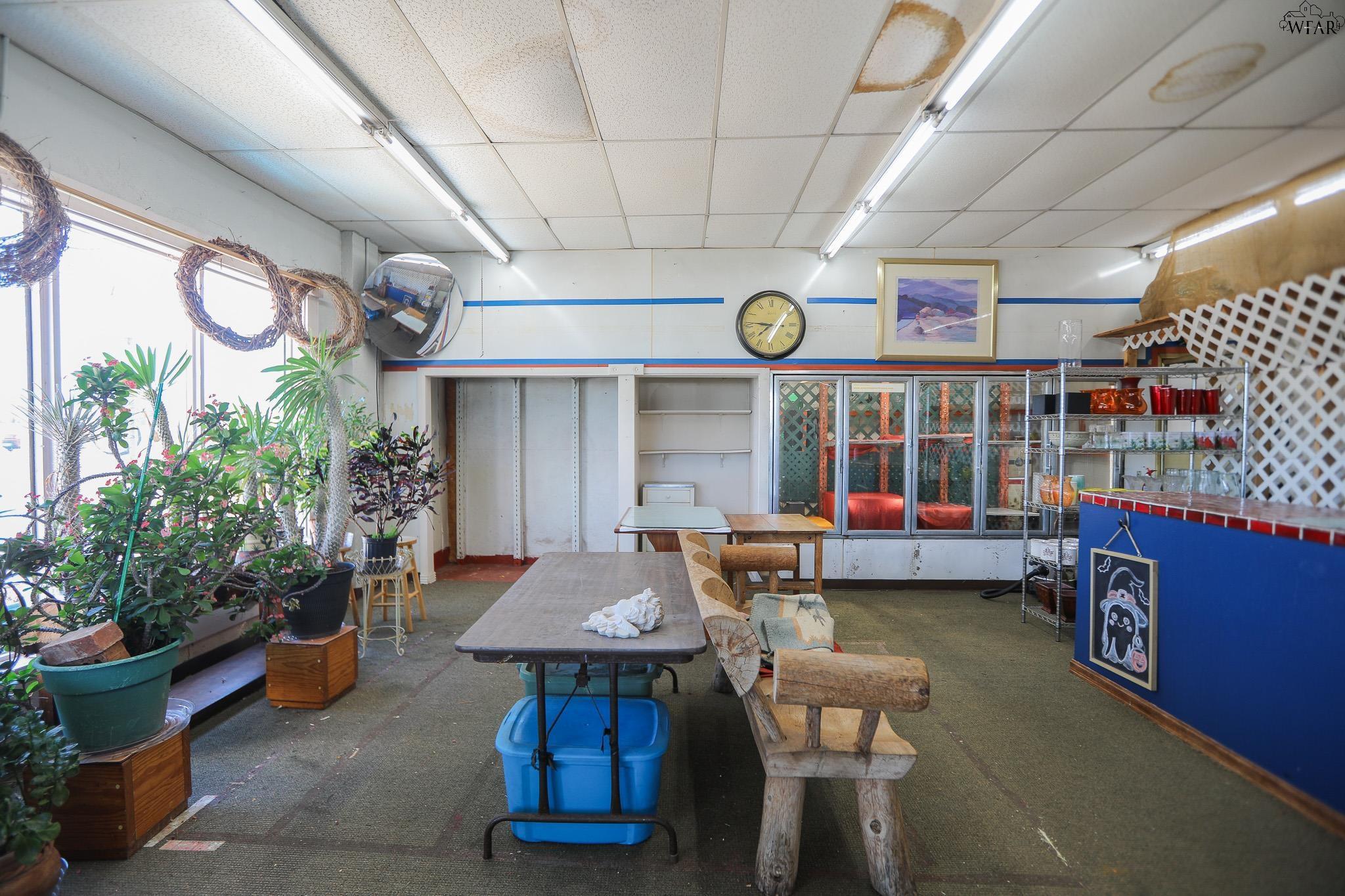 3704 JACKSBORO HIGHWAY