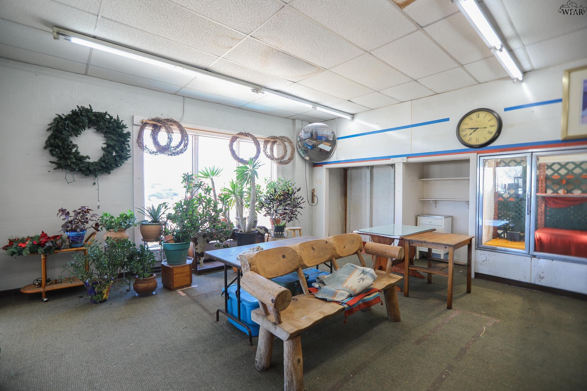 3704 JACKSBORO HIGHWAY