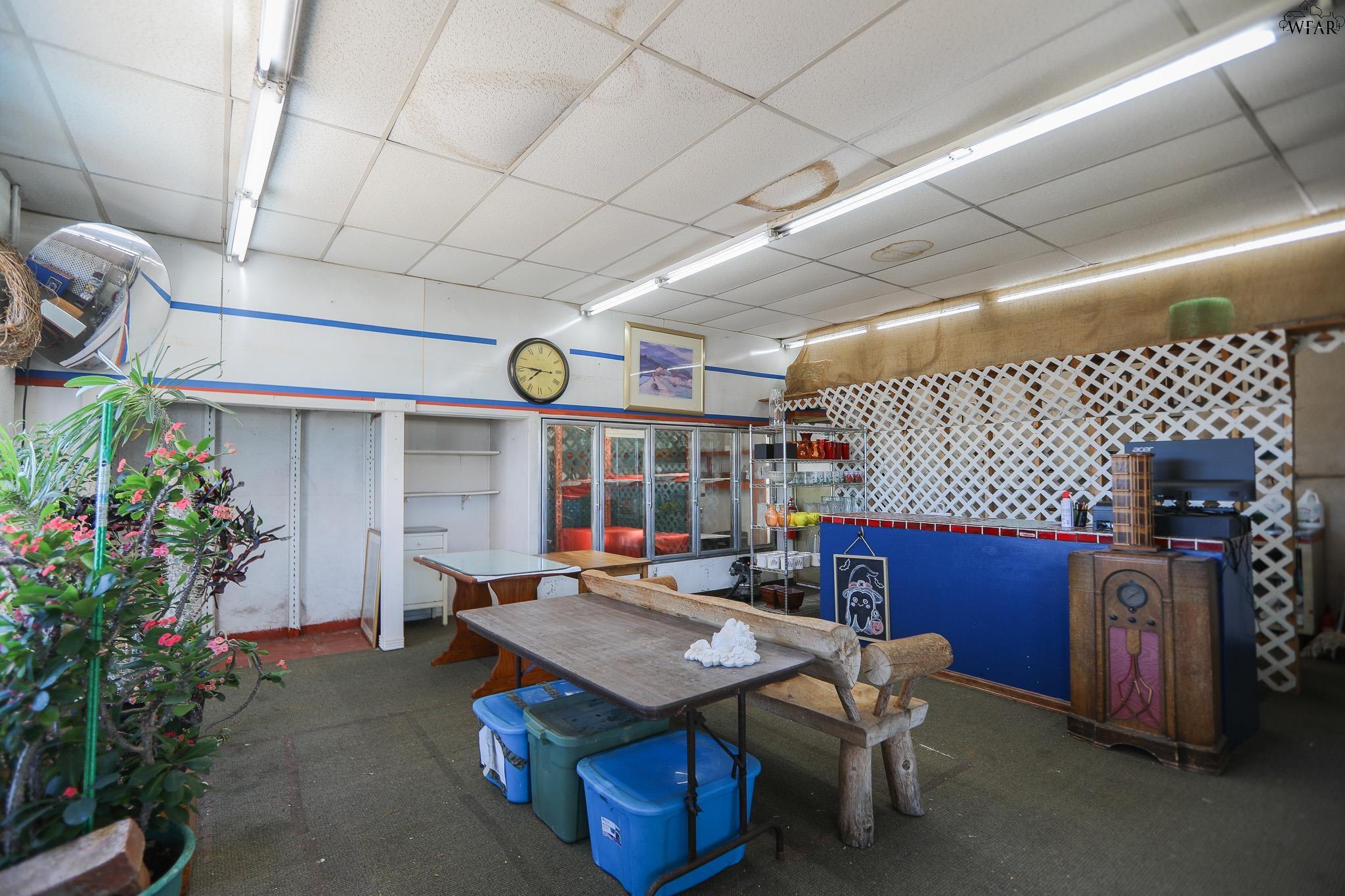 3704 JACKSBORO HIGHWAY