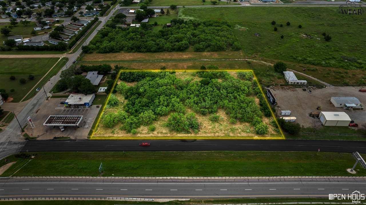 4400-4402 NORTHWEST FREEWAY