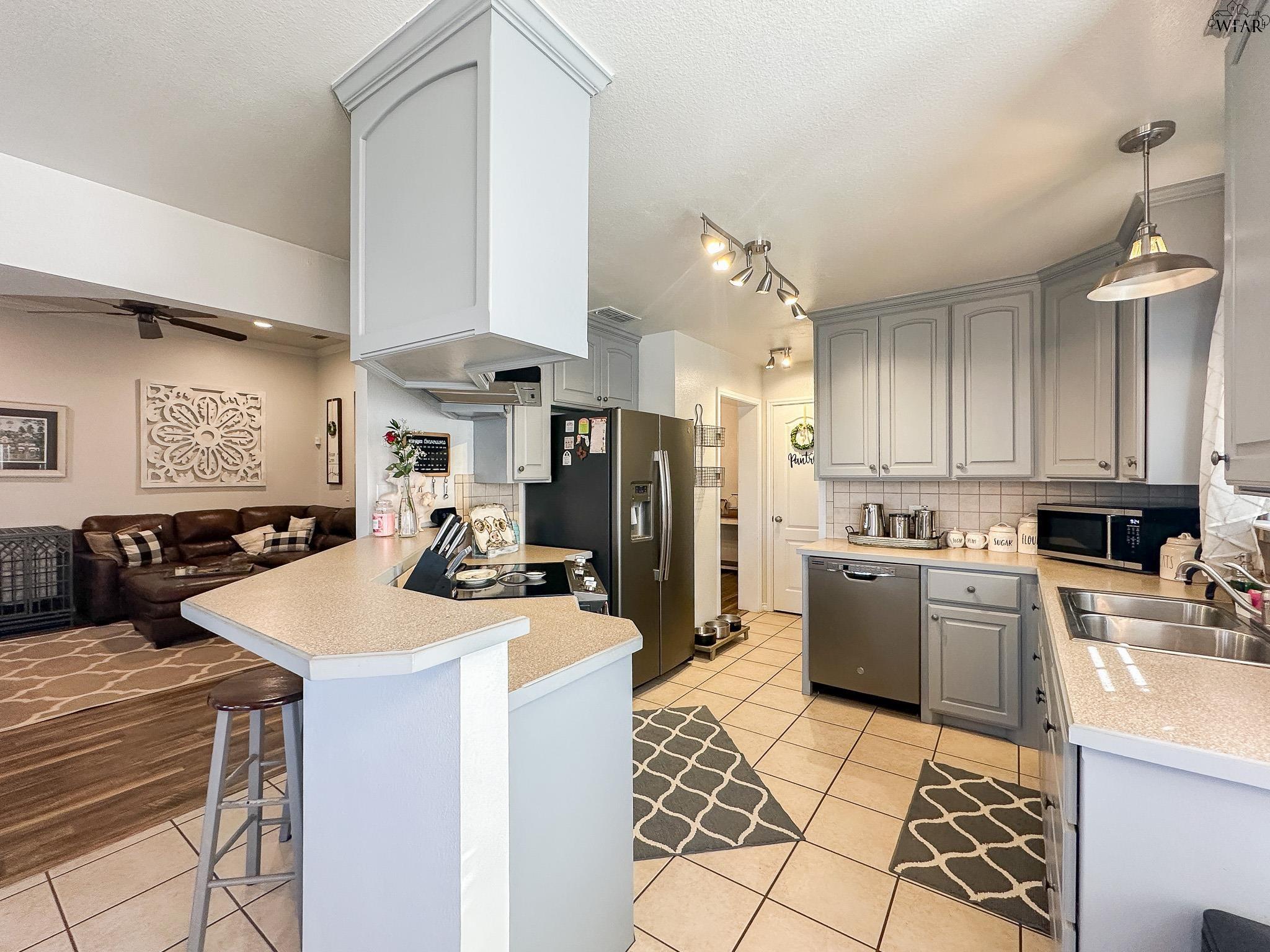 4806 PINEHURST DRIVE