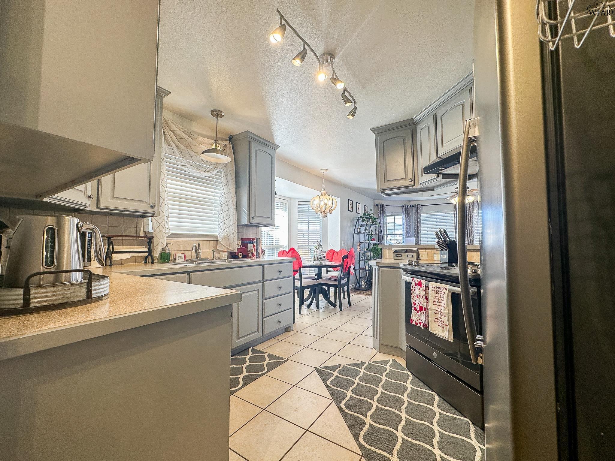 4806 PINEHURST DRIVE