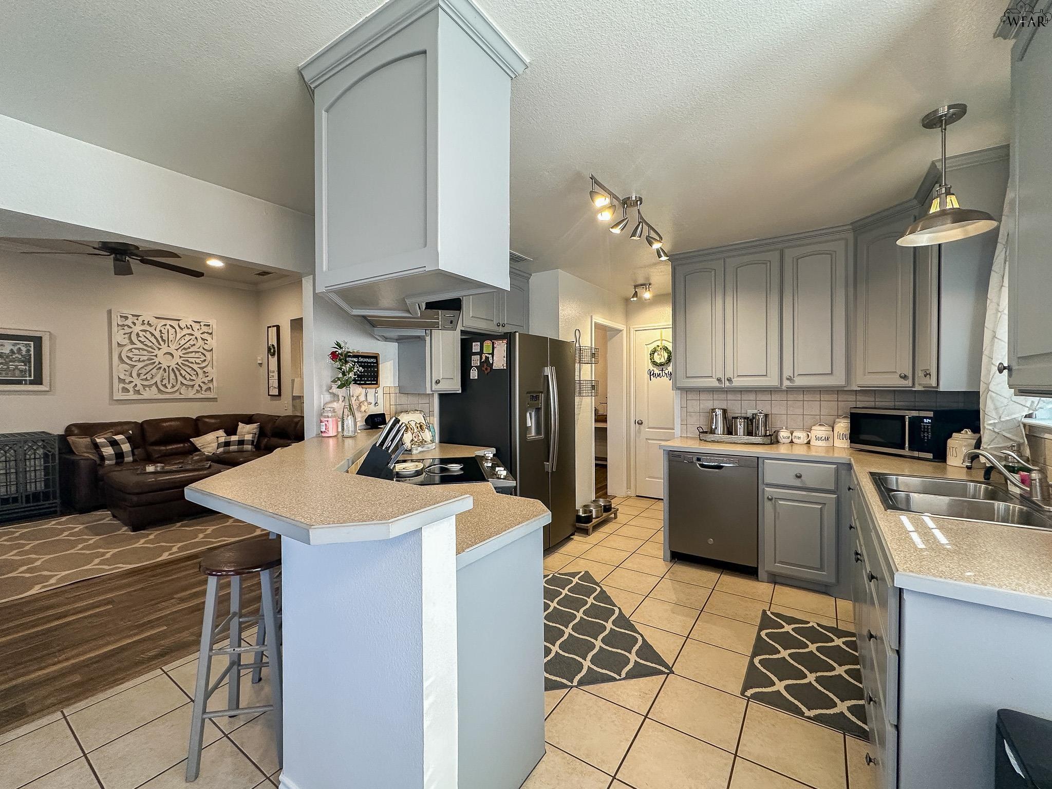 4806 PINEHURST DRIVE