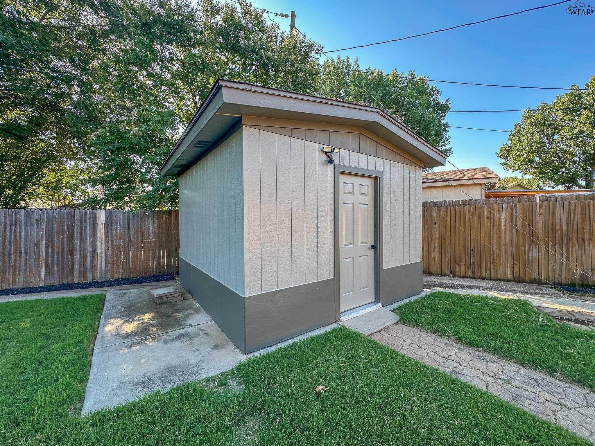 4813 MELISSA LEA LANE