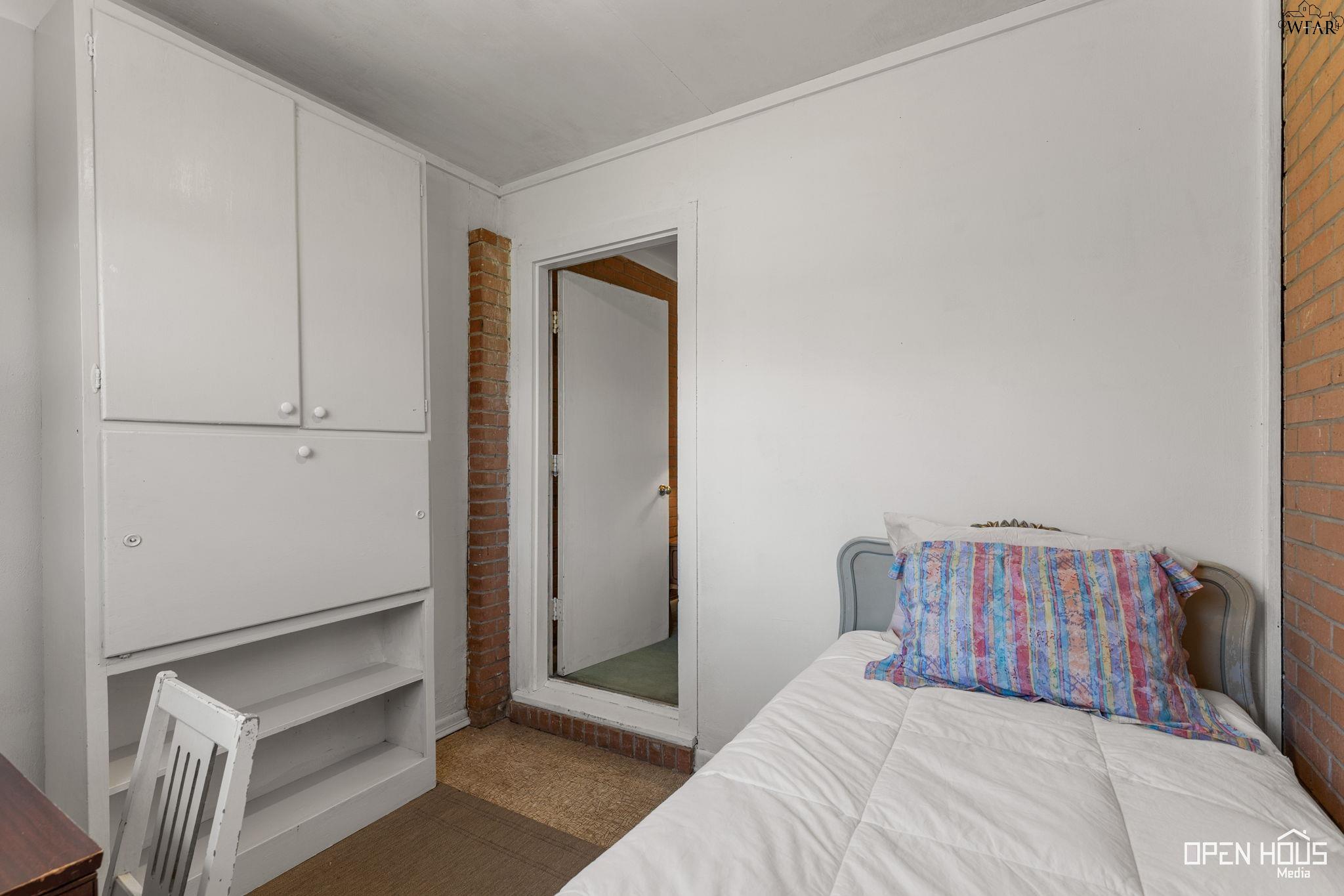 4804 HOLLANDALE AVENUE