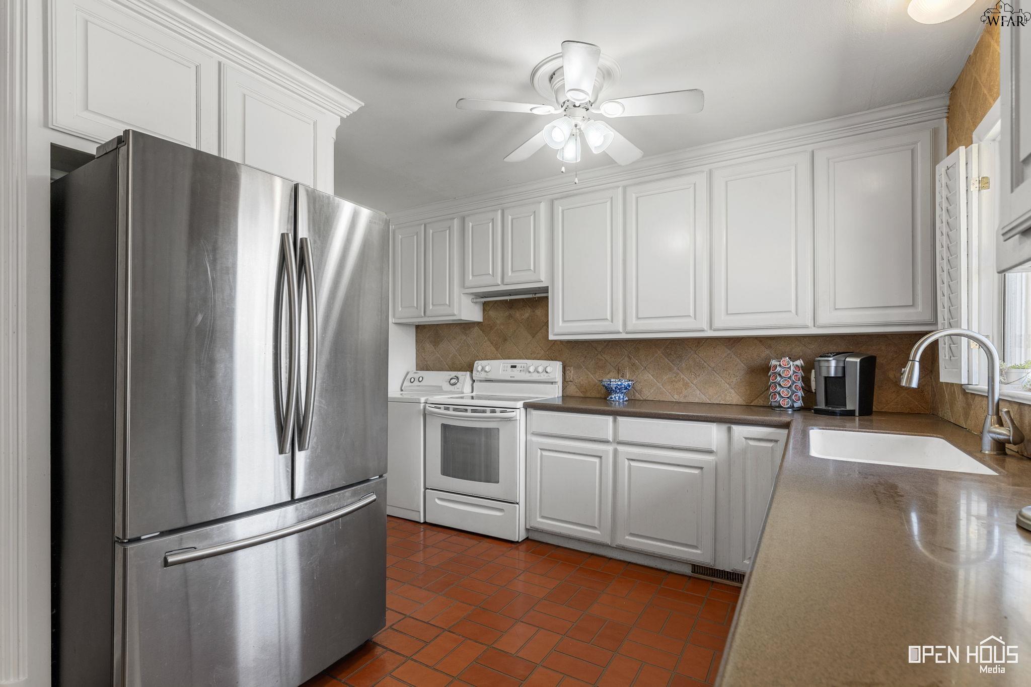 4804 HOLLANDALE AVENUE