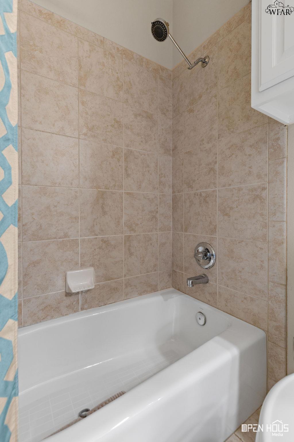 2924 LOMA LINDA LANE