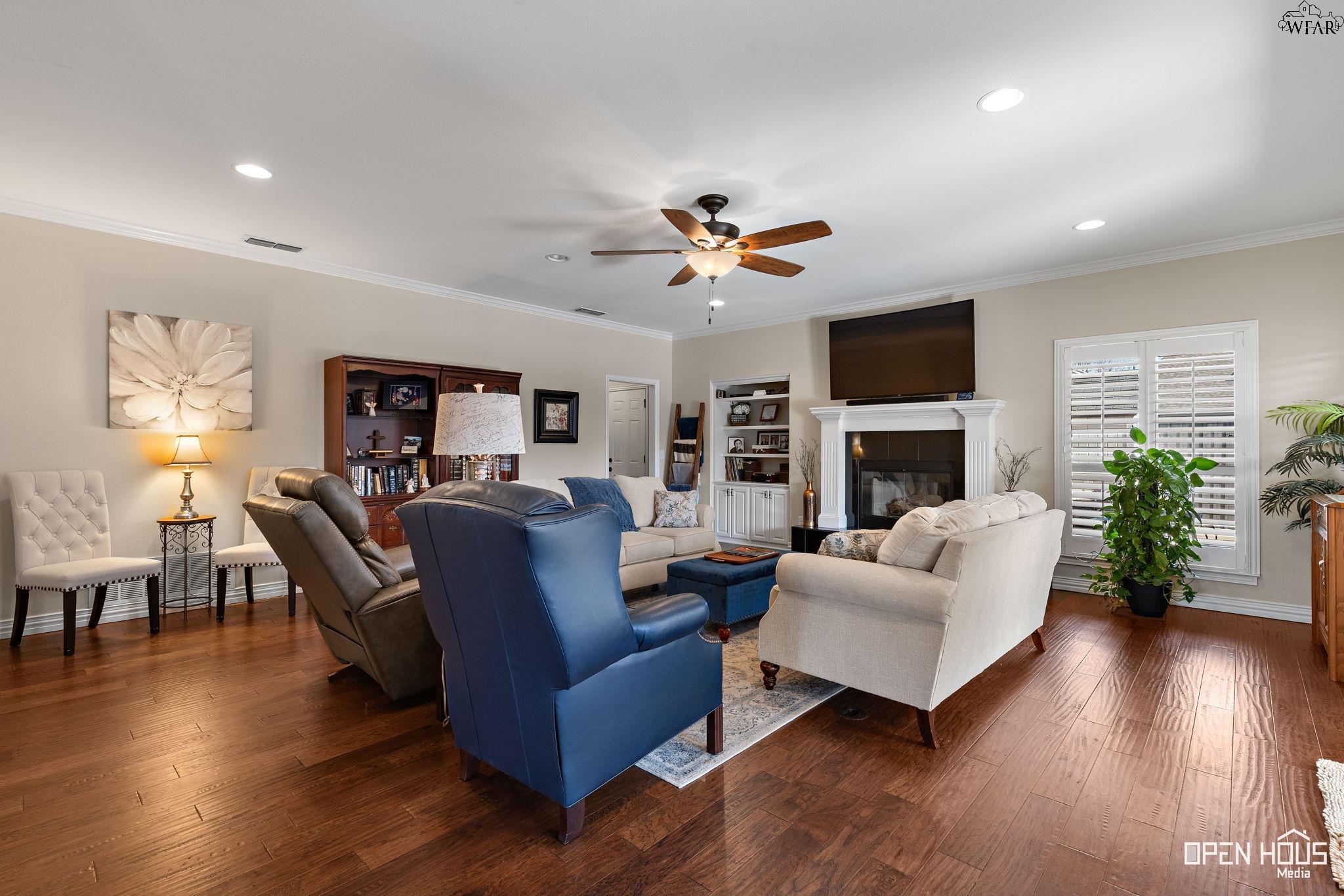 2924 LOMA LINDA LANE