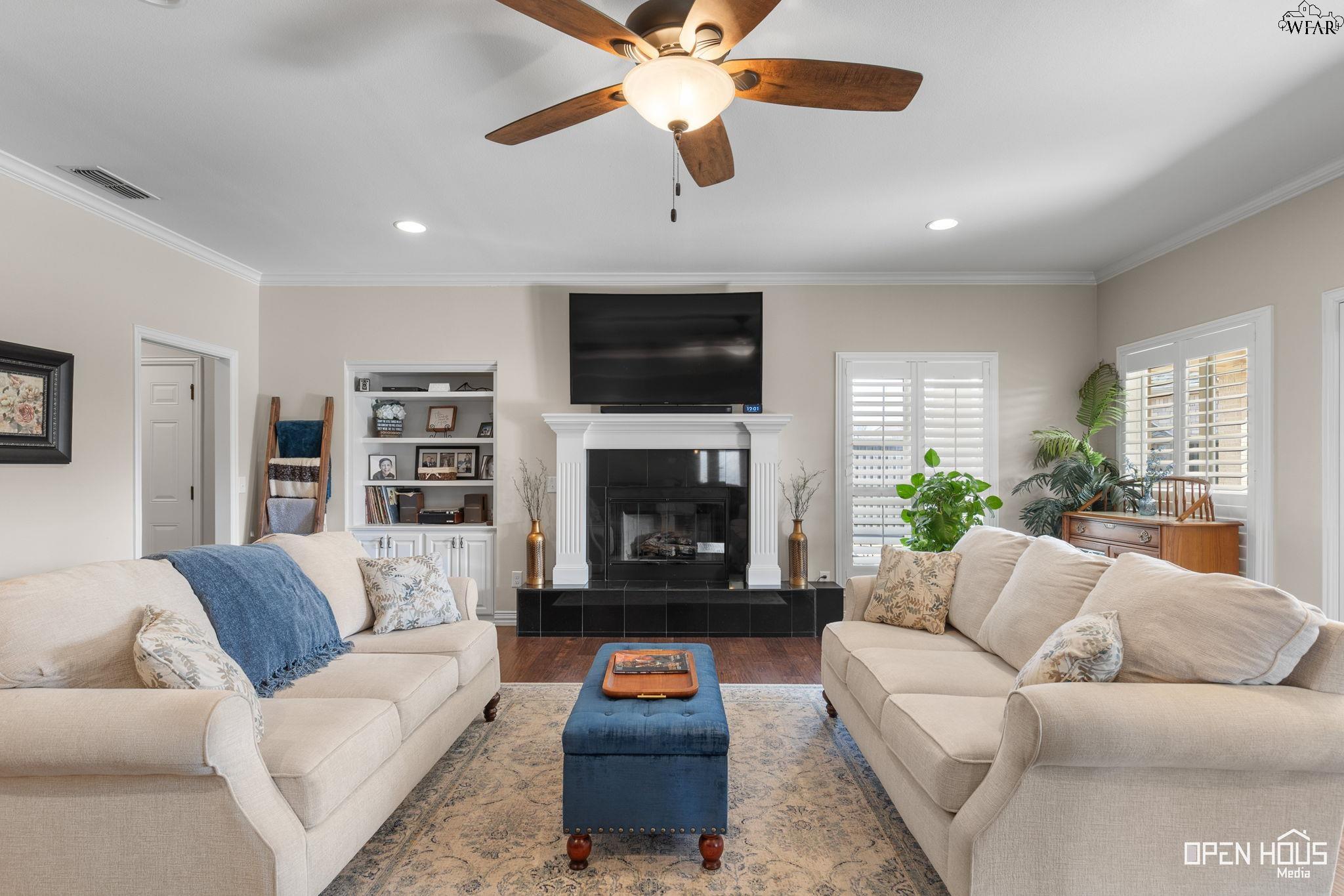 2924 LOMA LINDA LANE