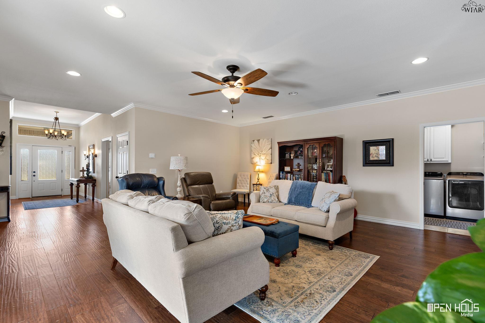 2924 LOMA LINDA LANE