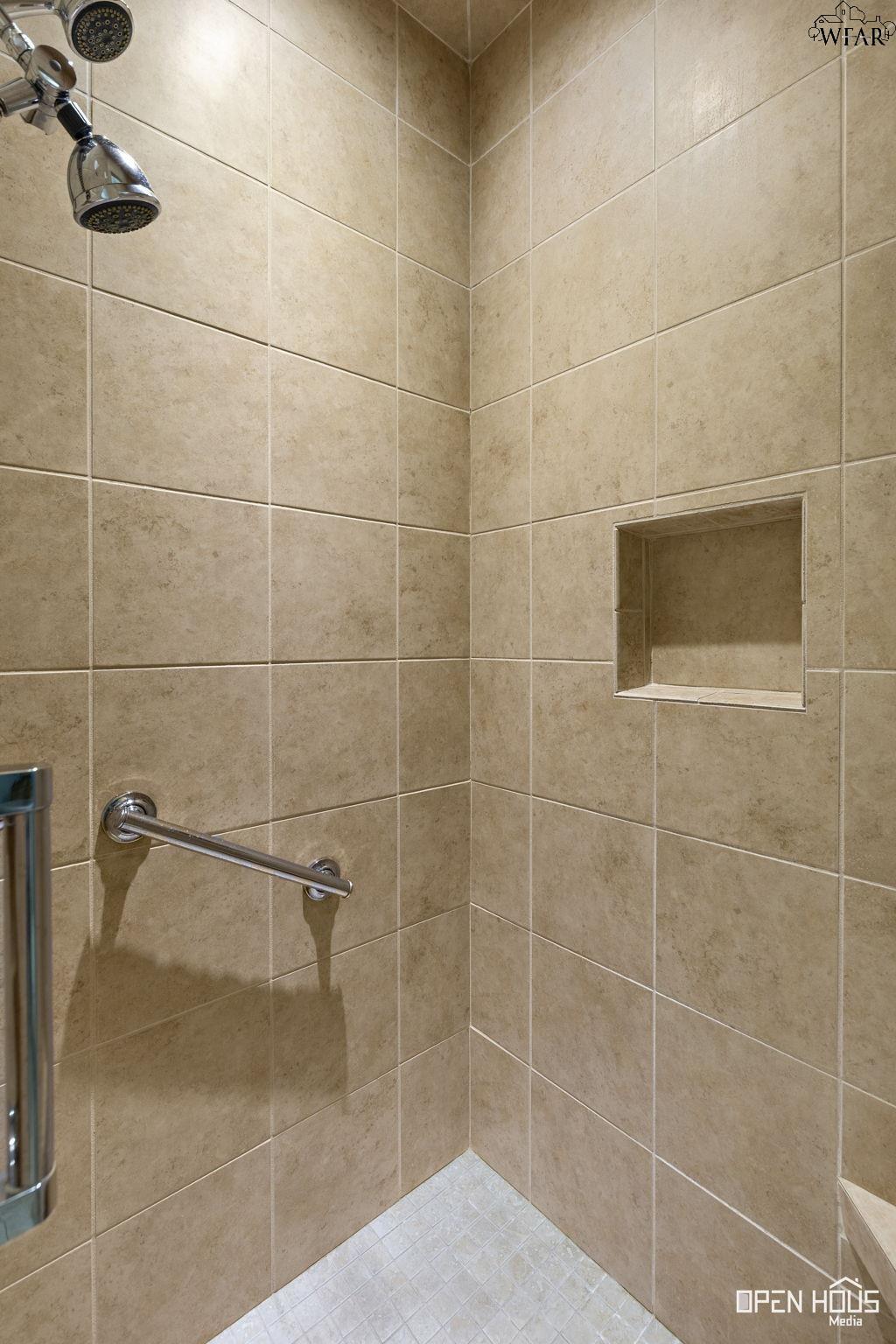 2924 LOMA LINDA LANE