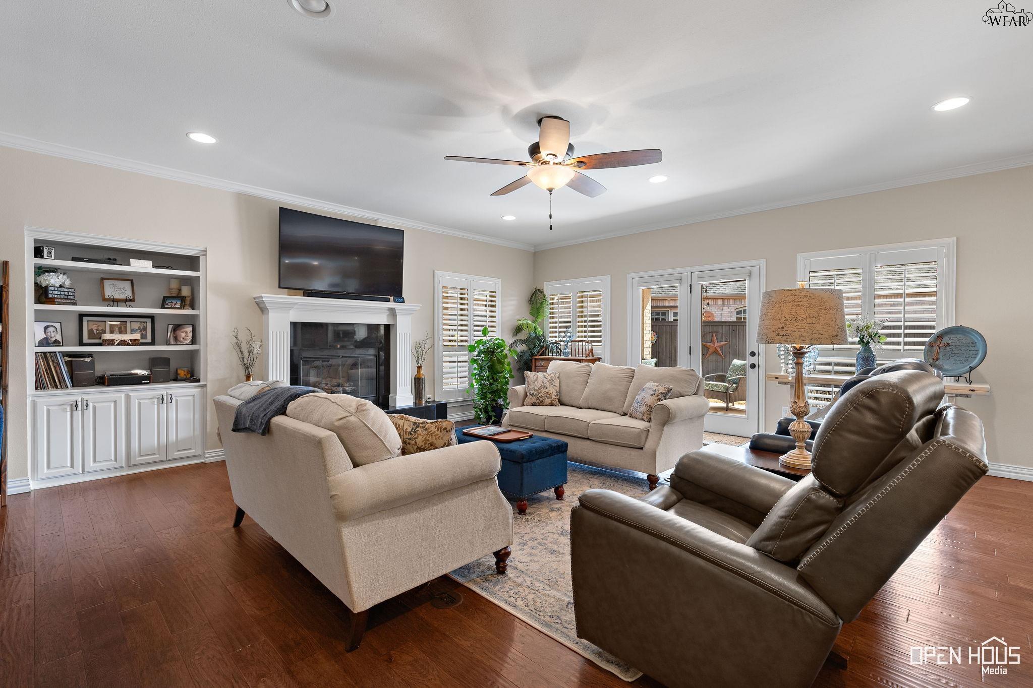 2924 LOMA LINDA LANE