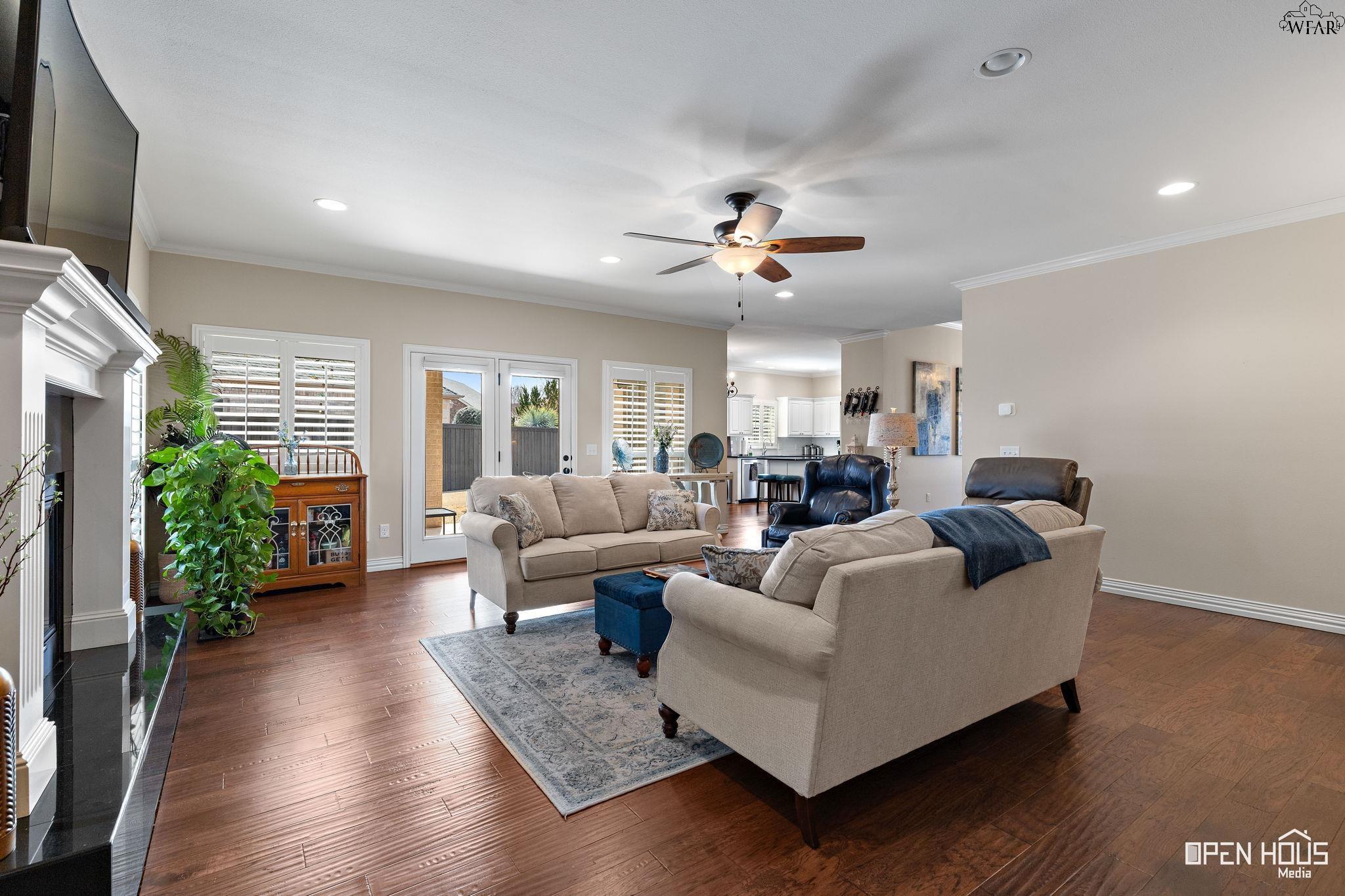 2924 LOMA LINDA LANE