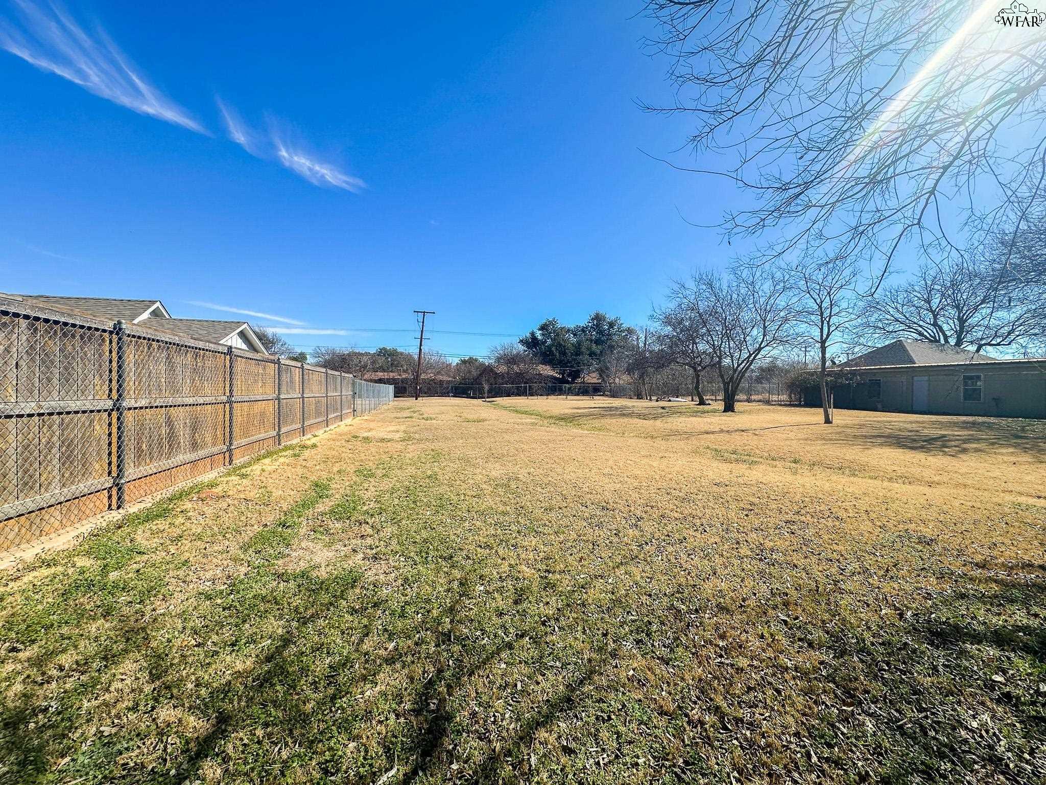 4219 LAKE PARK DRIVE