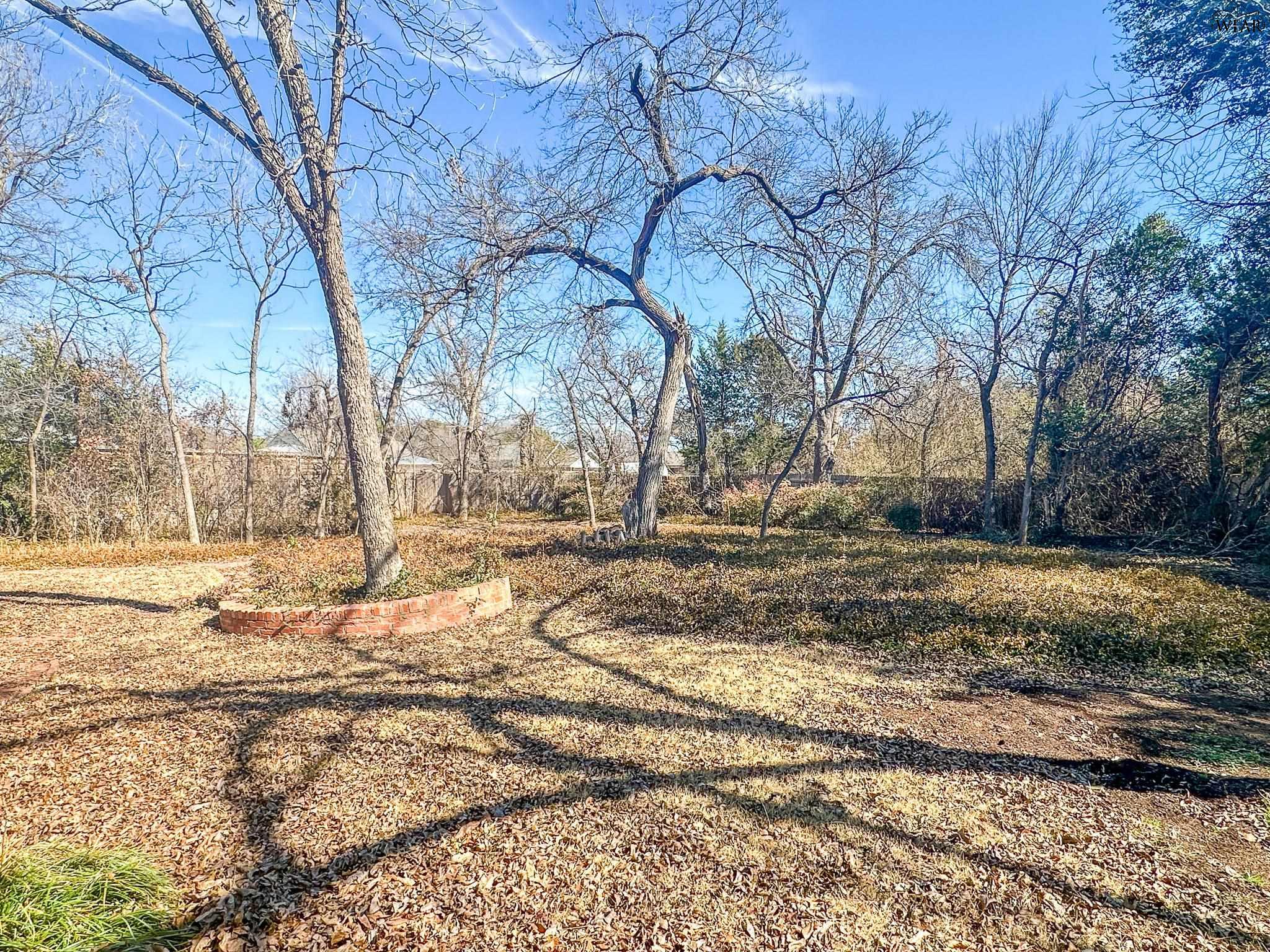 4219 LAKE PARK DRIVE