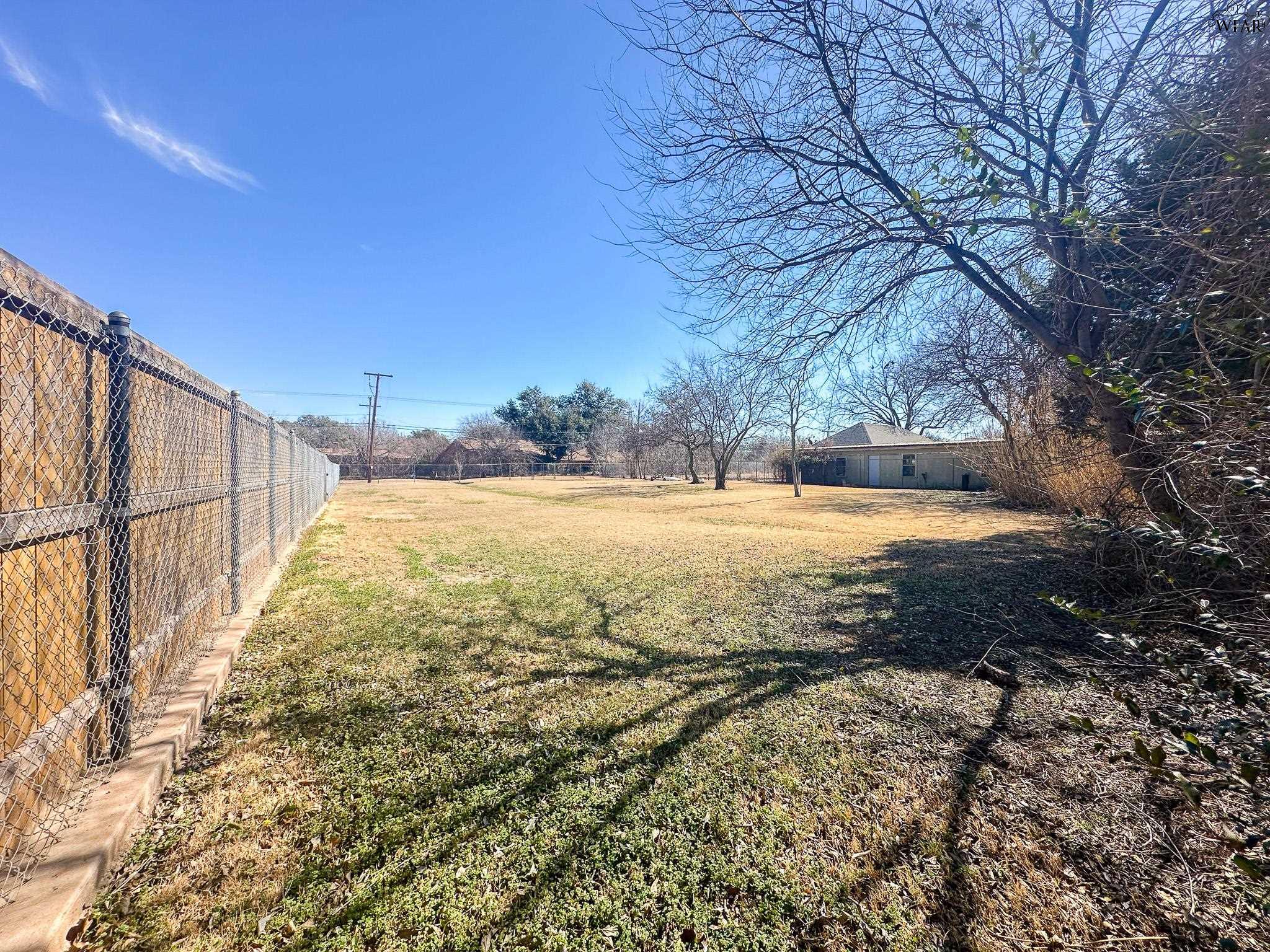 4219 LAKE PARK DRIVE