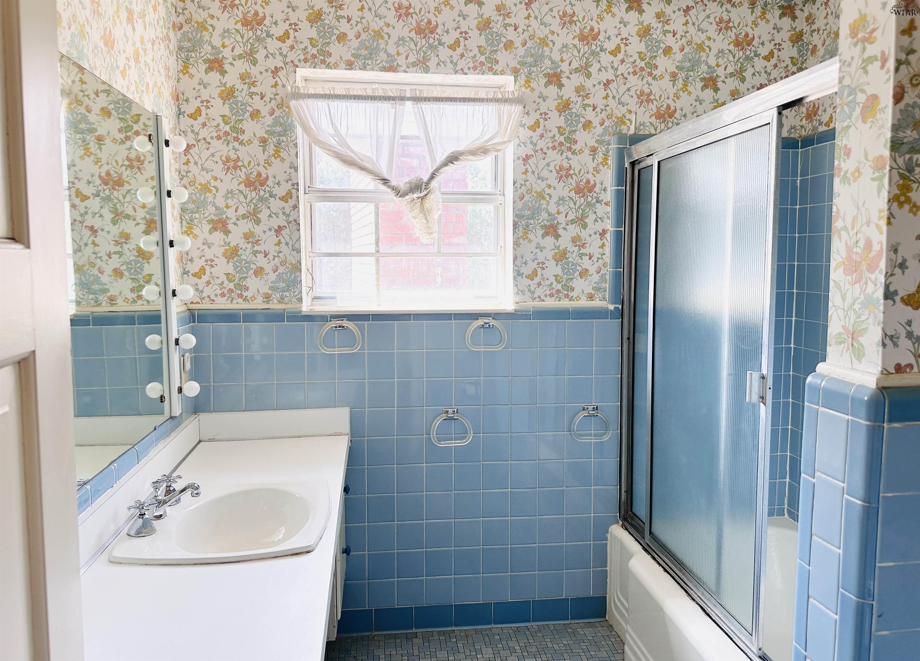 4219 LAKE PARK DRIVE