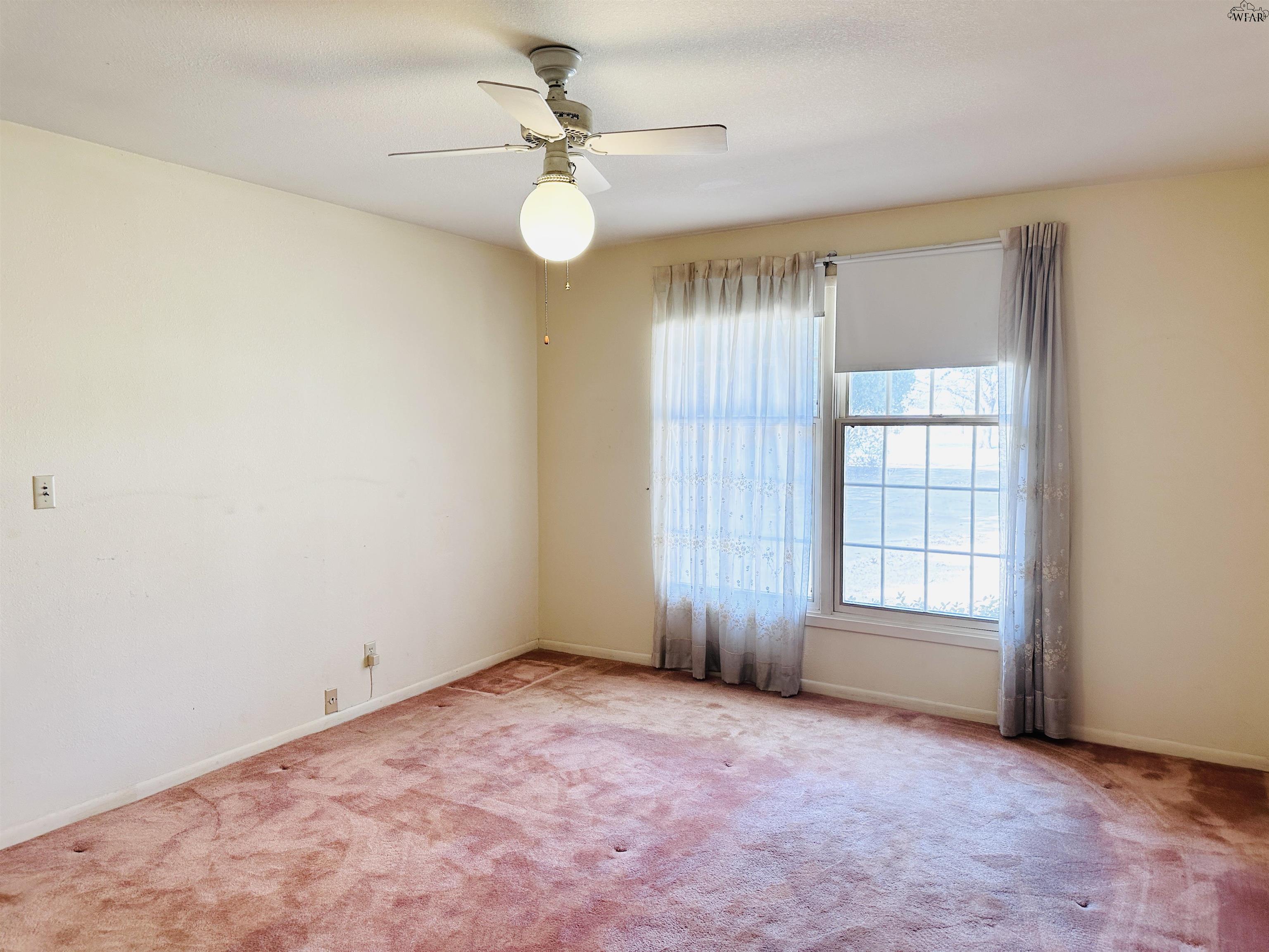 4219 LAKE PARK DRIVE